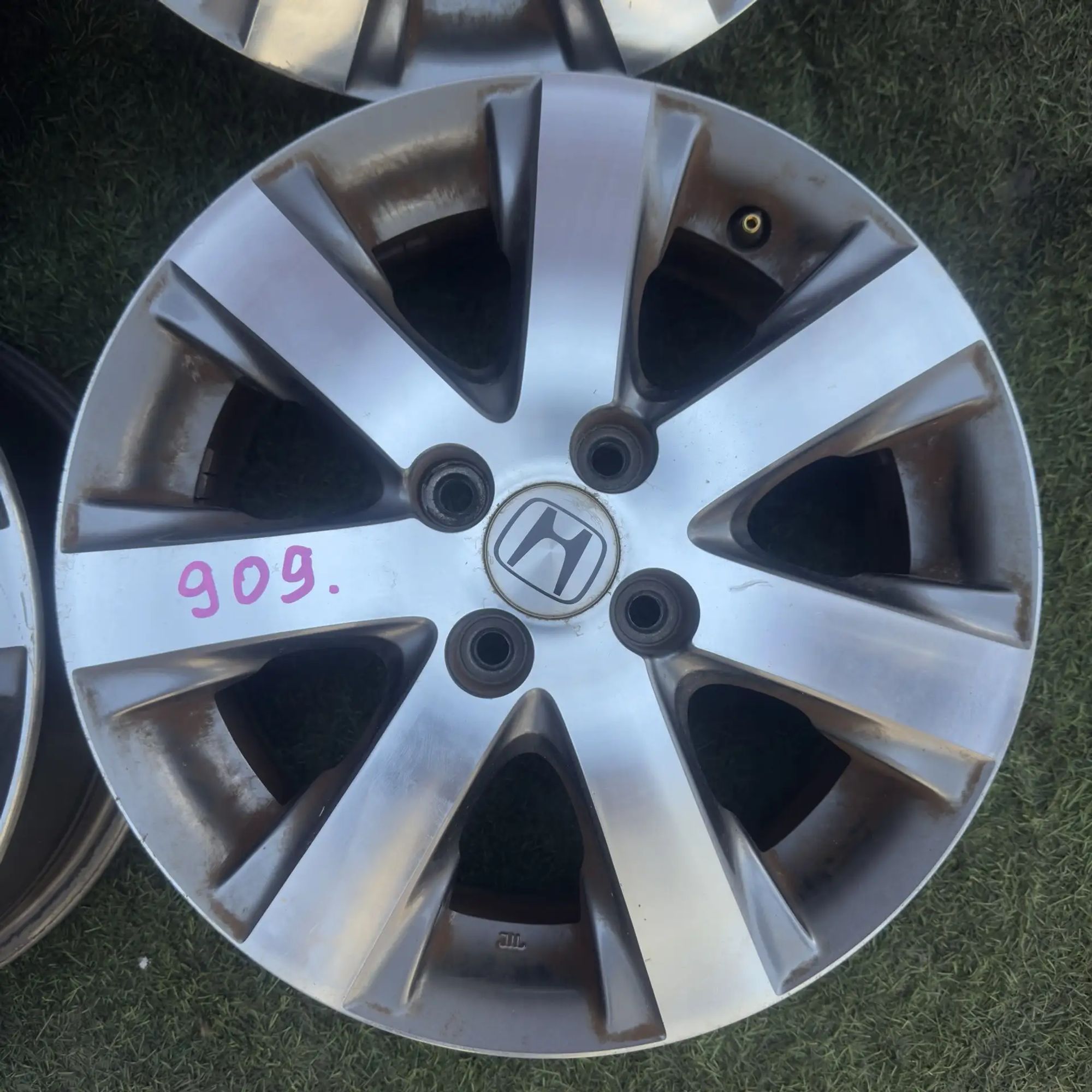 https://ycs.partsauto.market/partsauto-images/thmbs/userImages/772e461030aea93f4dbb6447c0f924d3/part/373e9b8a-8a67-4e0f-b9a0-3d305838ee55_1778244160743.jpg