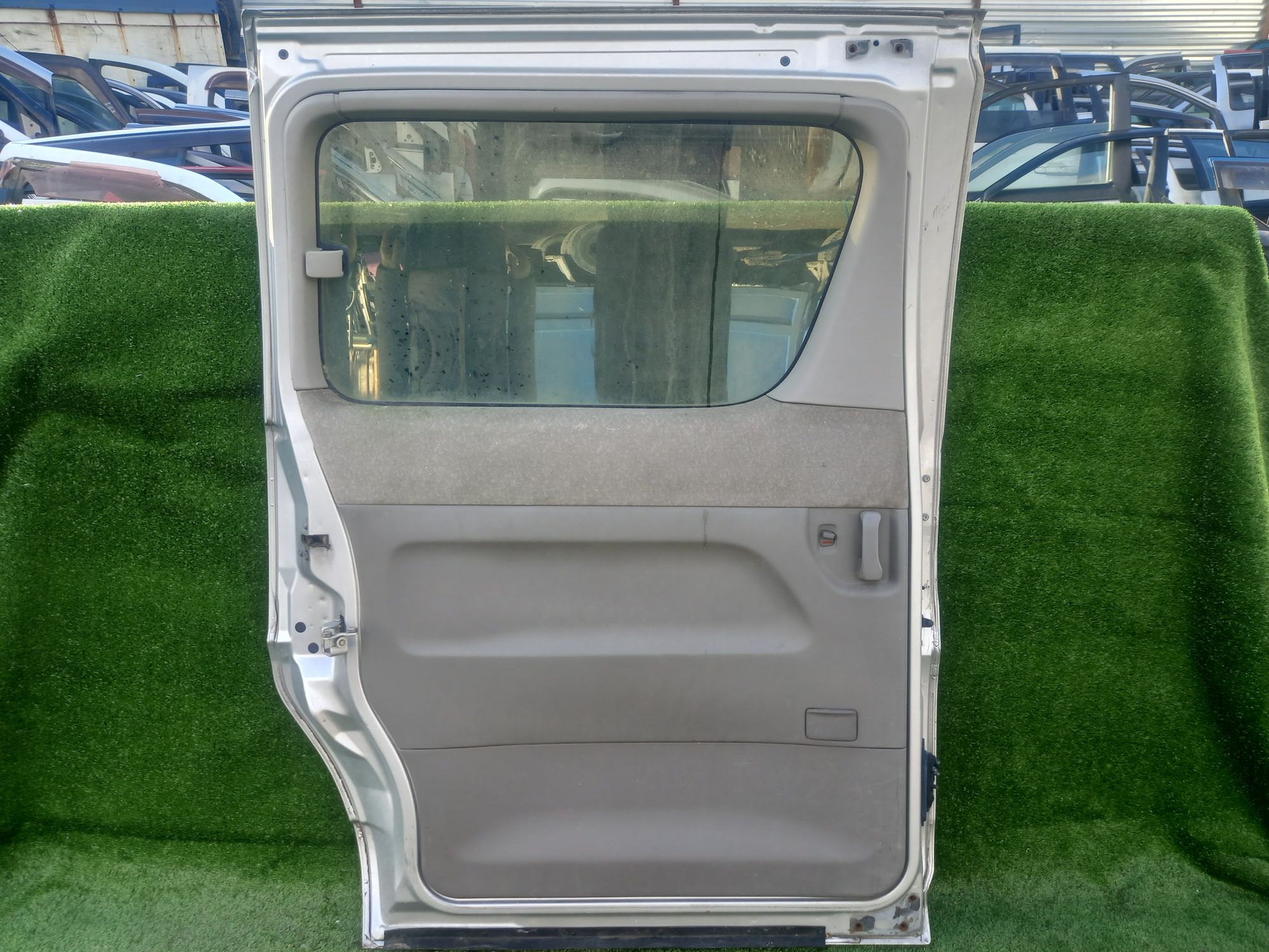 1689 дверь на NISSAN ELGRAND ATE50, 24500 рублей, Невинномысск