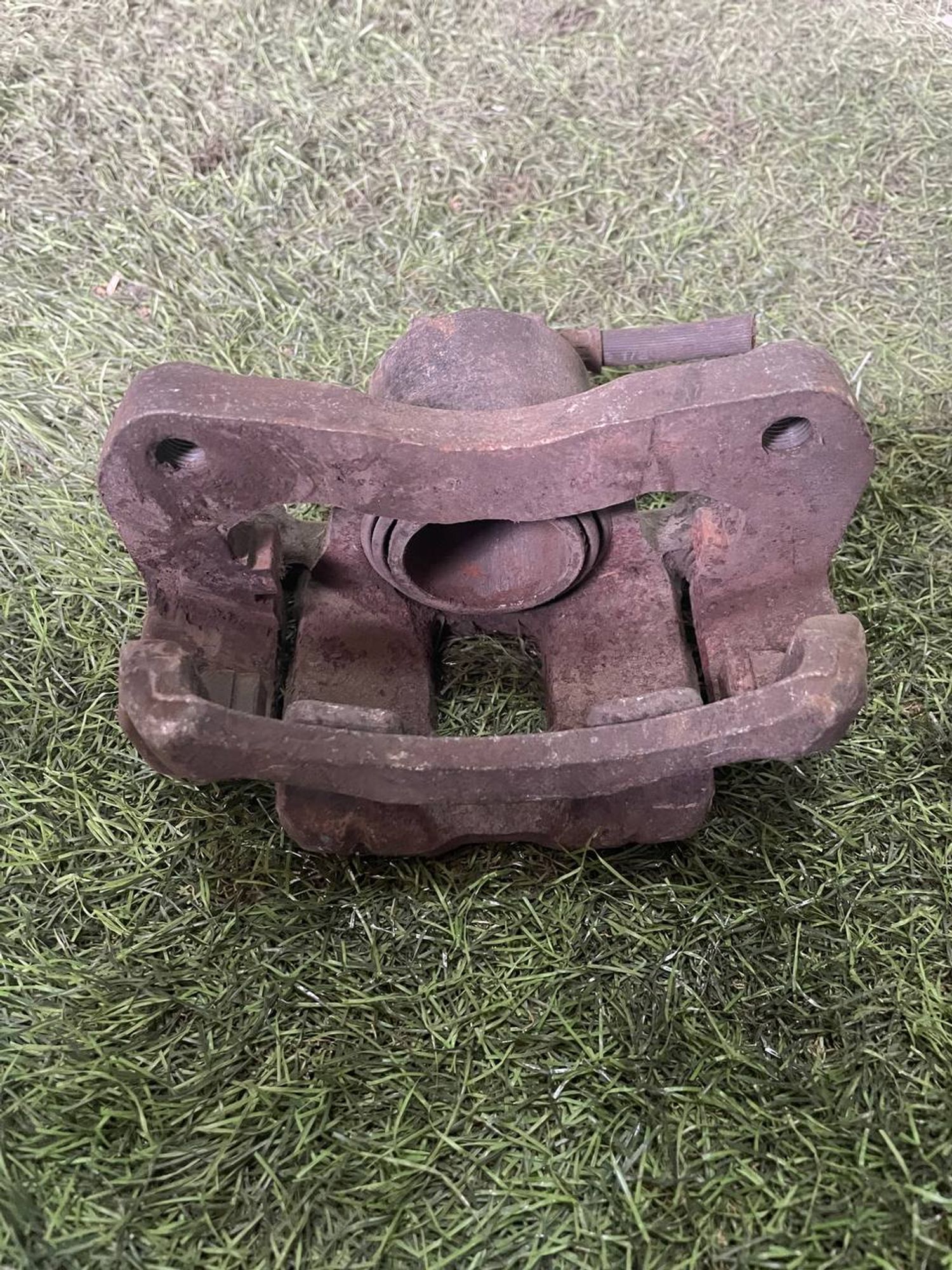 577 Суппорт тормозной передний правый MITSUBISHI LANCER CK2A, 3000 рублей, Невинномысск