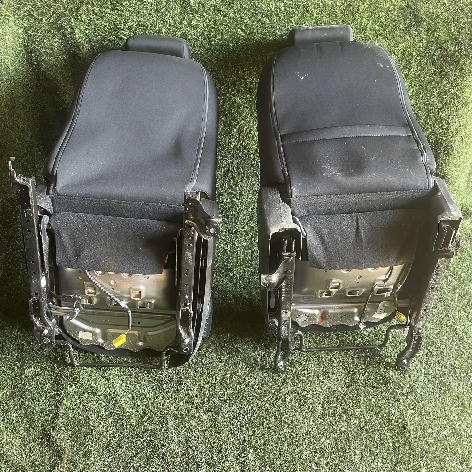 https://ycs.partsauto.market/partsauto-images/thmbs/userImages/772e461030aea93f4dbb6447c0f924d3/part/37cecfac-c4a9-43a7-8ff5-f7168052453a_1776757516216.jpg