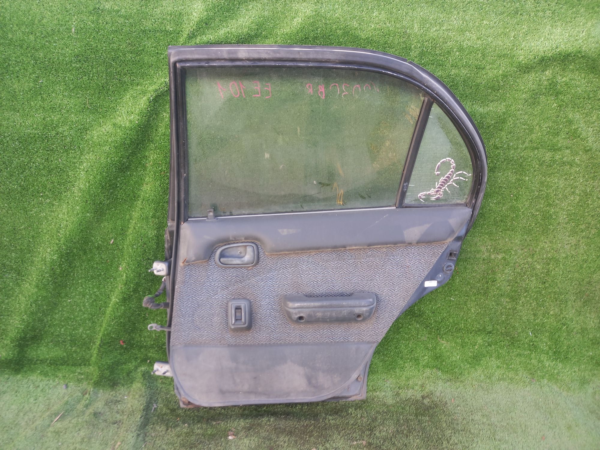 2030 дверь на TOYOTA COROLLA AE101, 6500 рублей, Невинномысск