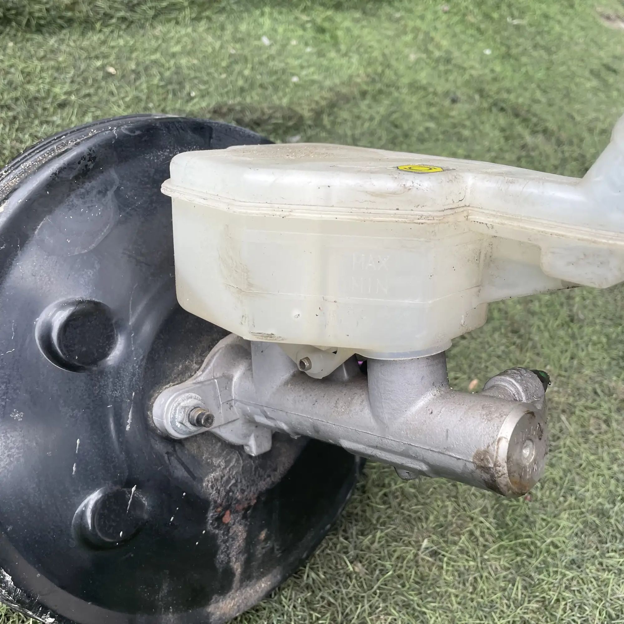 https://ycs.partsauto.market/partsauto-images/thmbs/userImages/772e461030aea93f4dbb6447c0f924d3/part/382dfe53-b1dc-4db0-9b37-e2e9b885808c_1779178096861.jpg