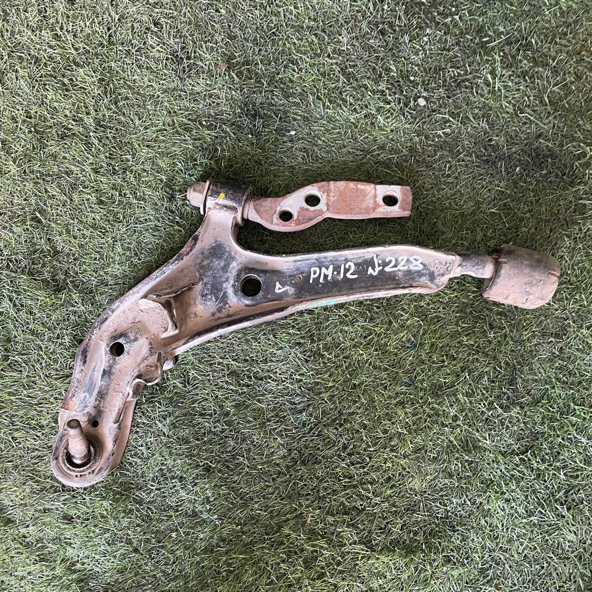 228 Рычаг передний левый нижний NISSAN LIBERTY PM12, 3500 рублей, Невинномысск