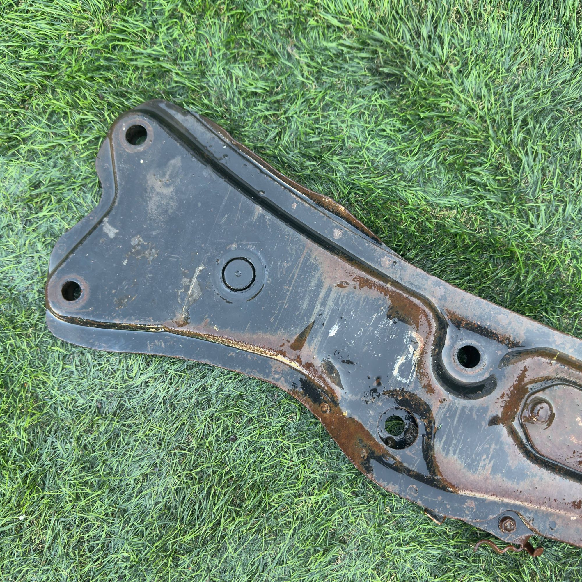 229 Балка поперечная TOYOTA VISTA CV30, 1 рублей, Невинномысск