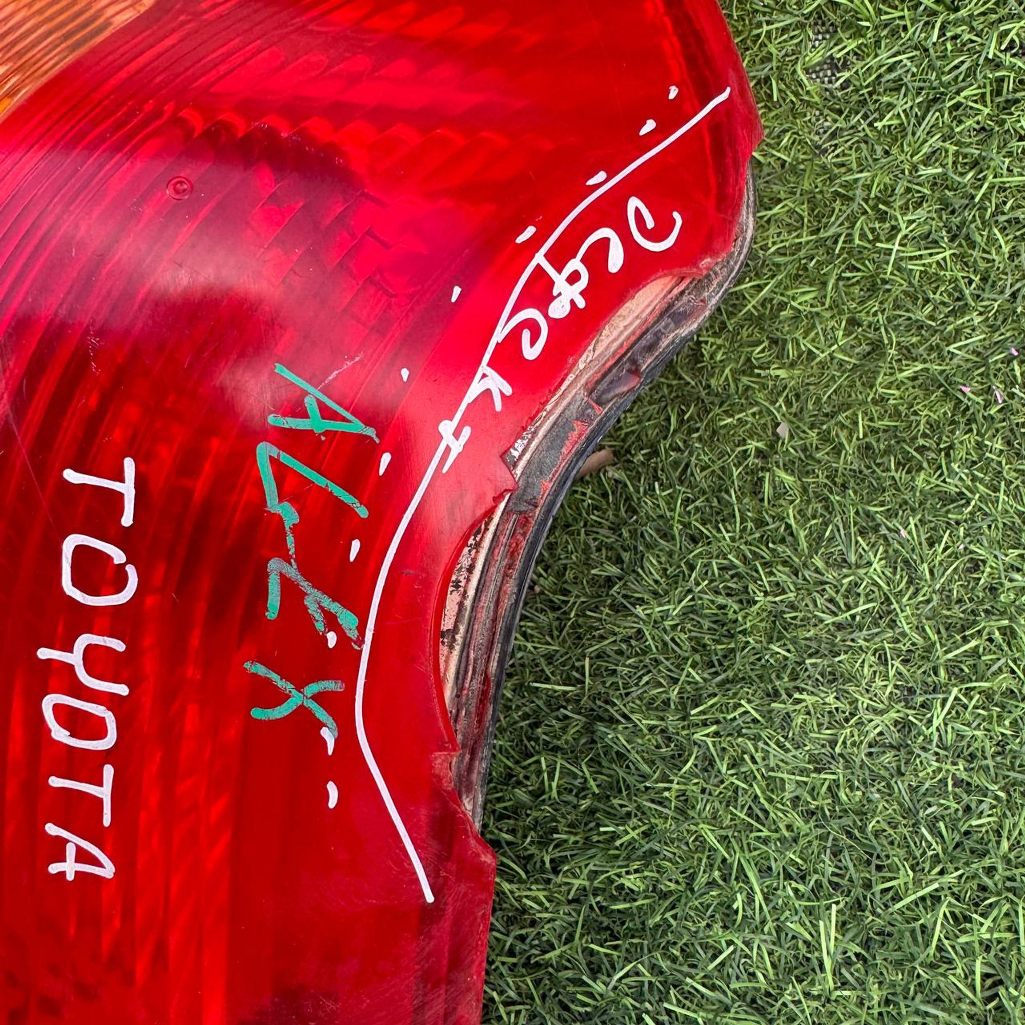 327 Фонарь задний правый TOYOTA ALLEX ZZE123, 4500 рублей, Невинномысск