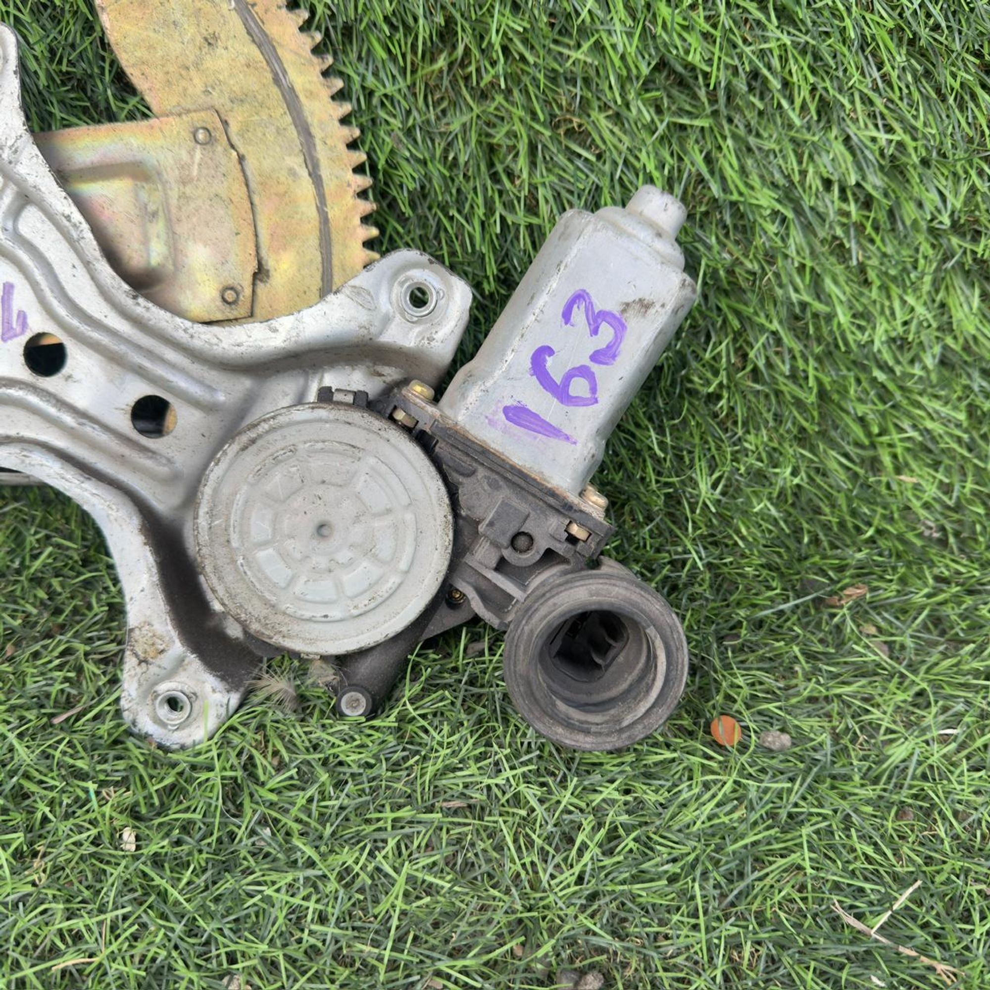 163 Стеклоподъемник передней левой двери DAIHATSU YRV M201G, 3000 рублей, Невинномысск