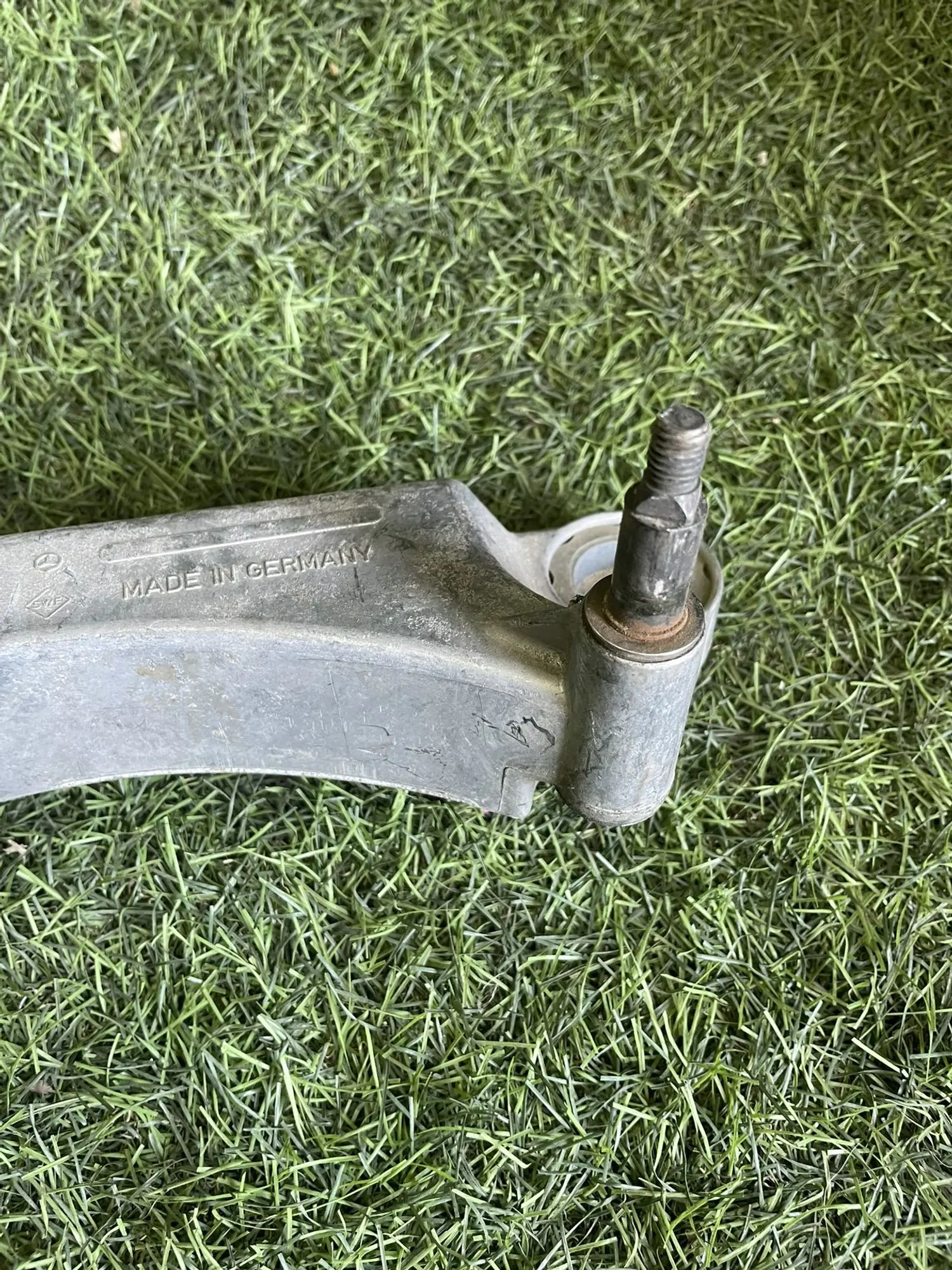 https://ycs.partsauto.market/partsauto-images/thmbs/userImages/772e461030aea93f4dbb6447c0f924d3/part/3a29f55f-c60d-41a2-9f30-d241c3ec66f7_1775721351538.jpg
