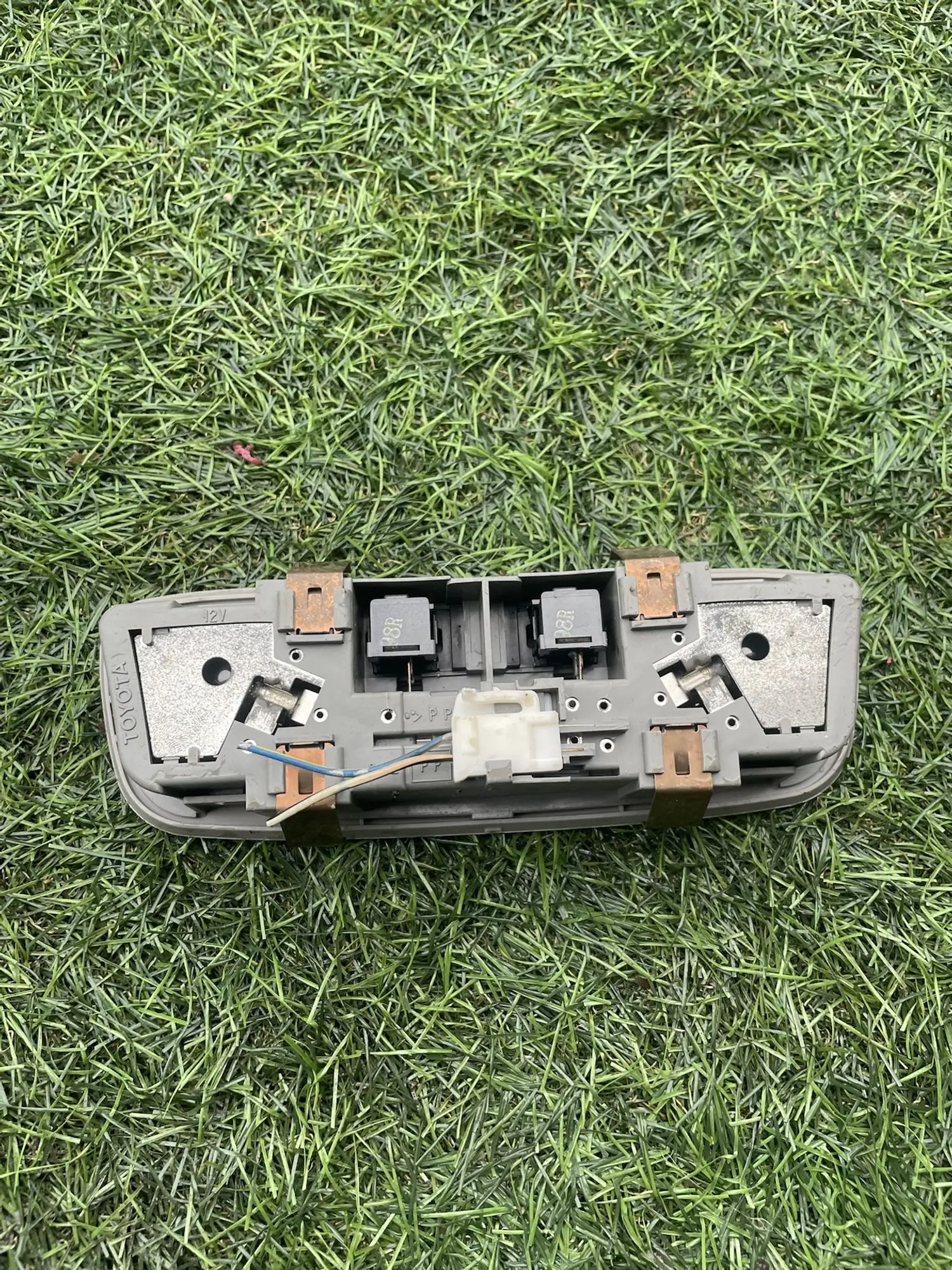 https://ycs.partsauto.market/partsauto-images/thmbs/userImages/772e461030aea93f4dbb6447c0f924d3/part/3a587af3-391c-4daf-b624-9aff8e648554_1778939657127.jpg