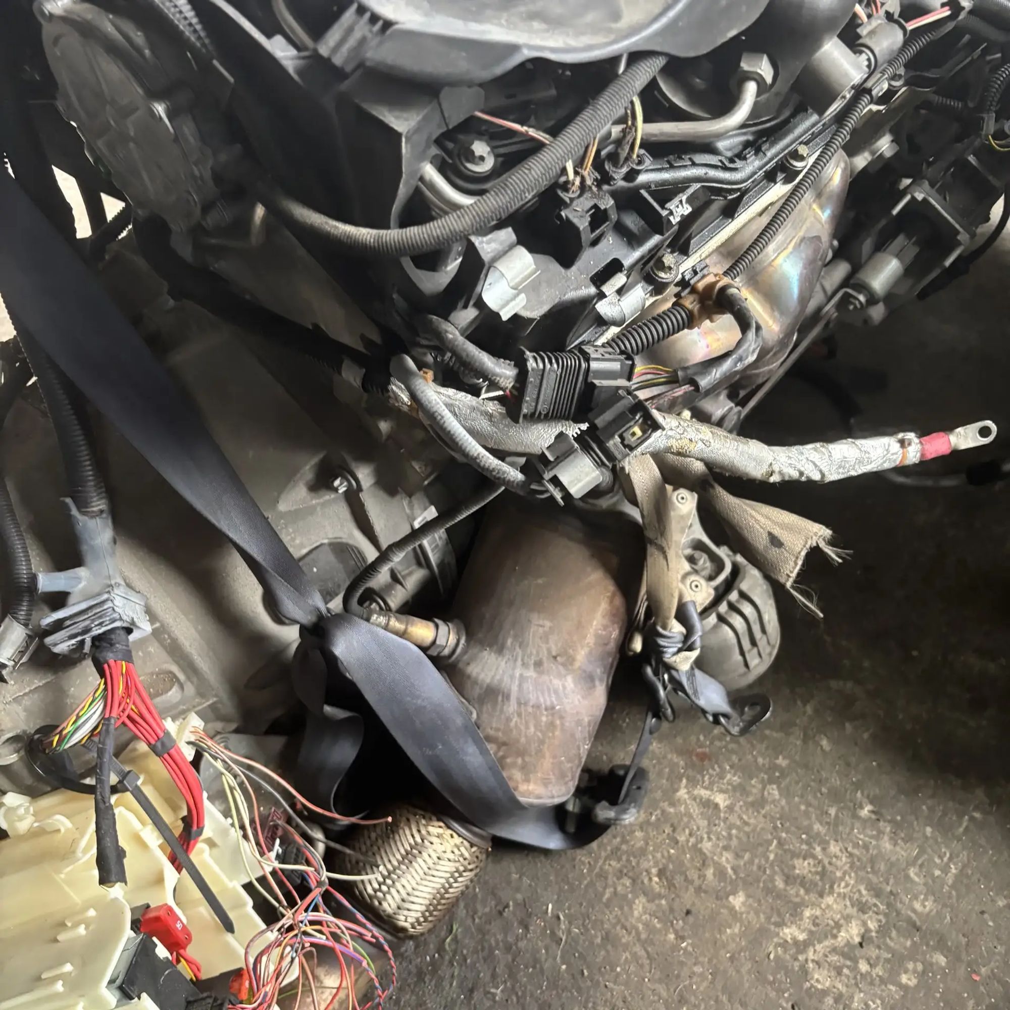https://ycs.partsauto.market/partsauto-images/thmbs/userImages/772e461030aea93f4dbb6447c0f924d3/part/3a911b3b-40fb-49fc-89e4-4718863f7c87_1778845878563.jpg