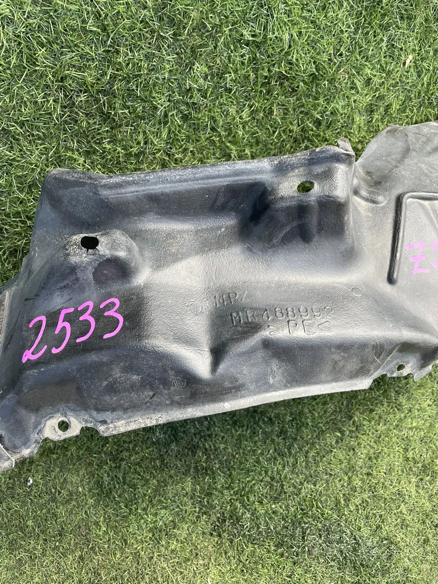 2533 Подкрылок передний правый Mitsubishi Colt Z23W 4A91, 3000 рублей, Невинномысск