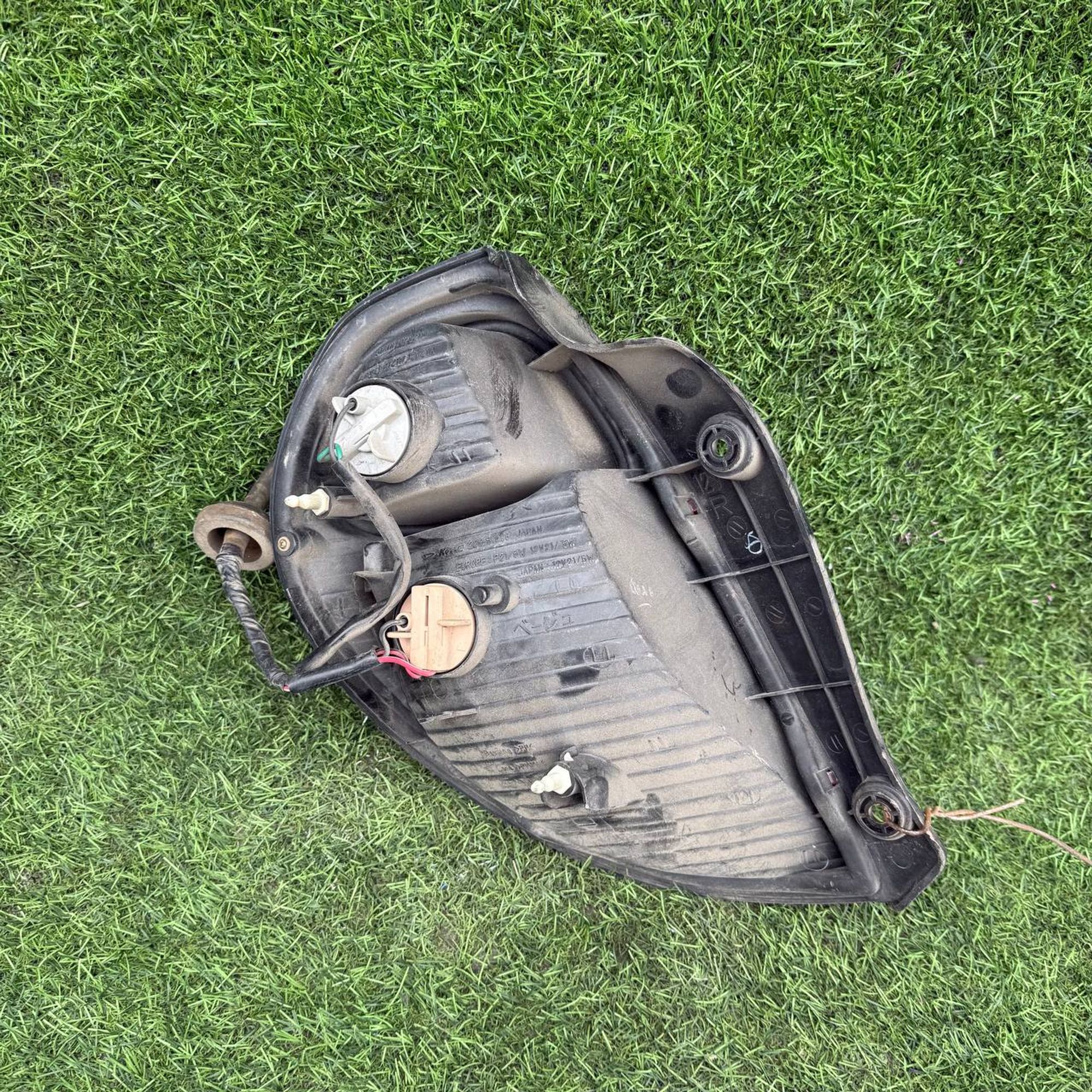 976 Фонарь задний правый TOYOTA DUET M100A, 1 рублей, Невинномысск