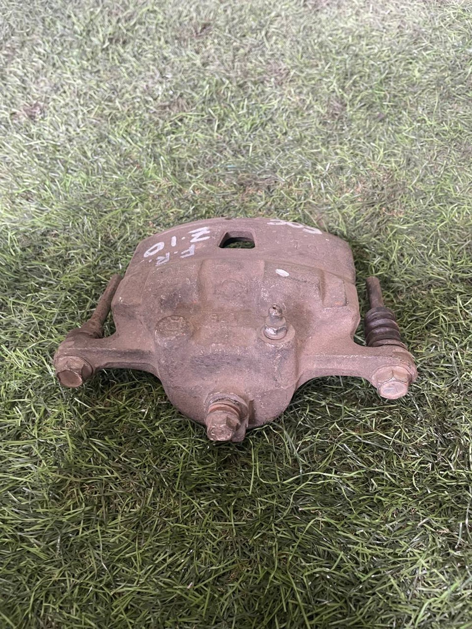 303 Суппорт тормозной передний правый NISSAN CUBE Z10, 3000 рублей, Невинномысск