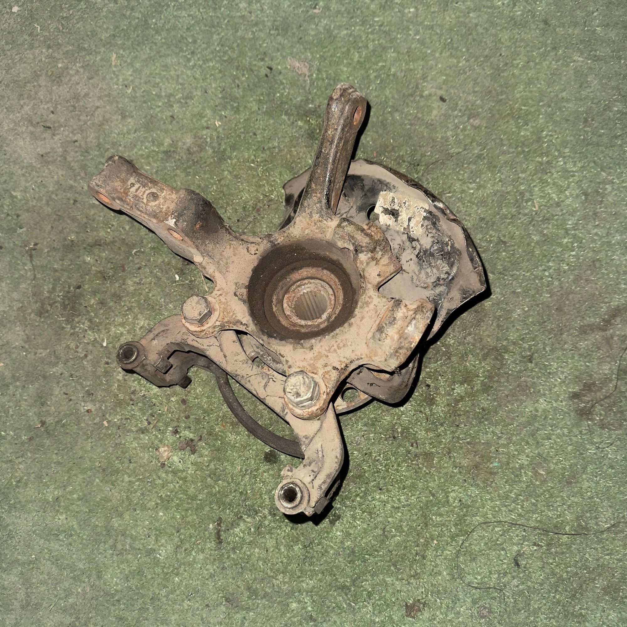 816 Ступица передняя правая NISSAN SUNNY FB15, 3000 рублей, Невинномысск