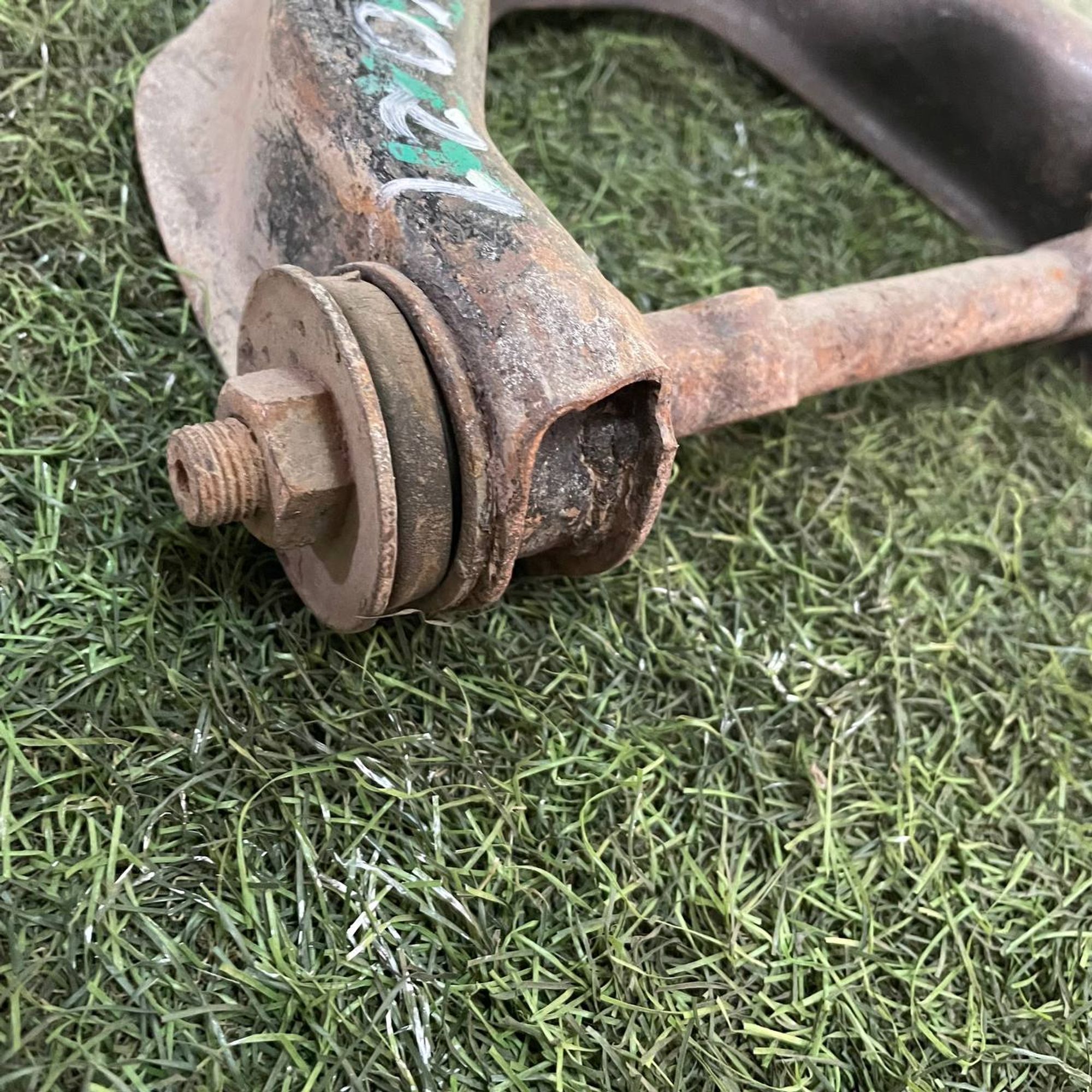 160 Рычаг передний левый нижний NISSAN TERRANO D21, 1 рублей, Невинномысск