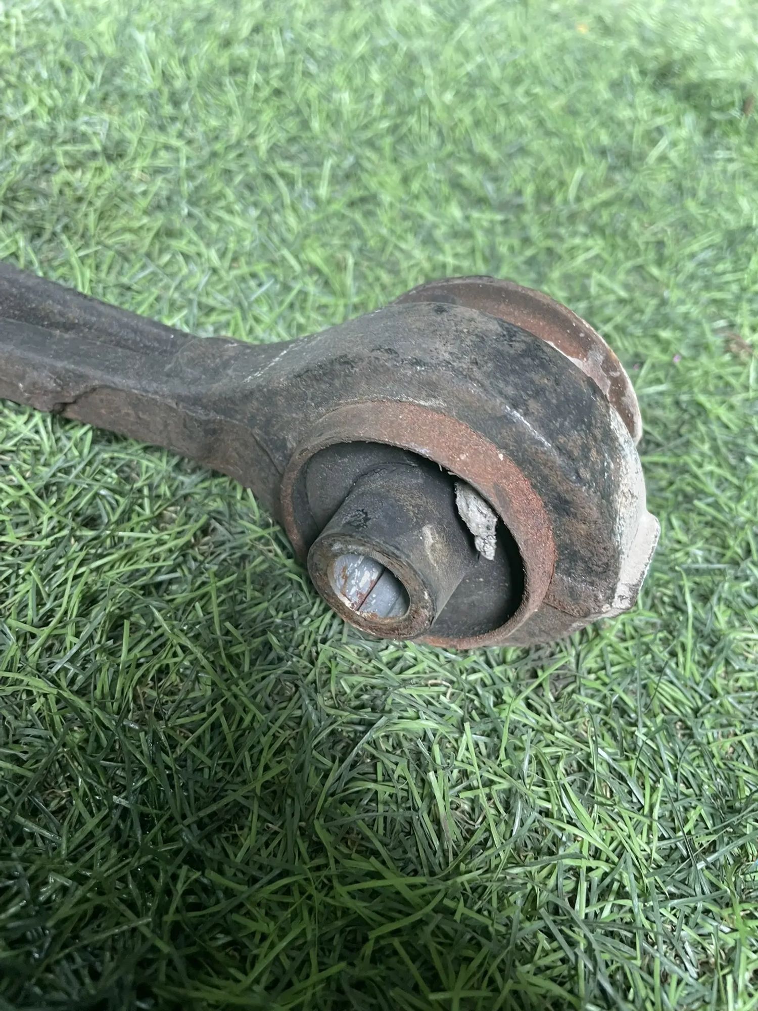 https://ycs.partsauto.market/partsauto-images/thmbs/userImages/772e461030aea93f4dbb6447c0f924d3/part/3bdb58ec-f2dc-4f84-a714-7f7b22bc873b_1775048774042.jpg