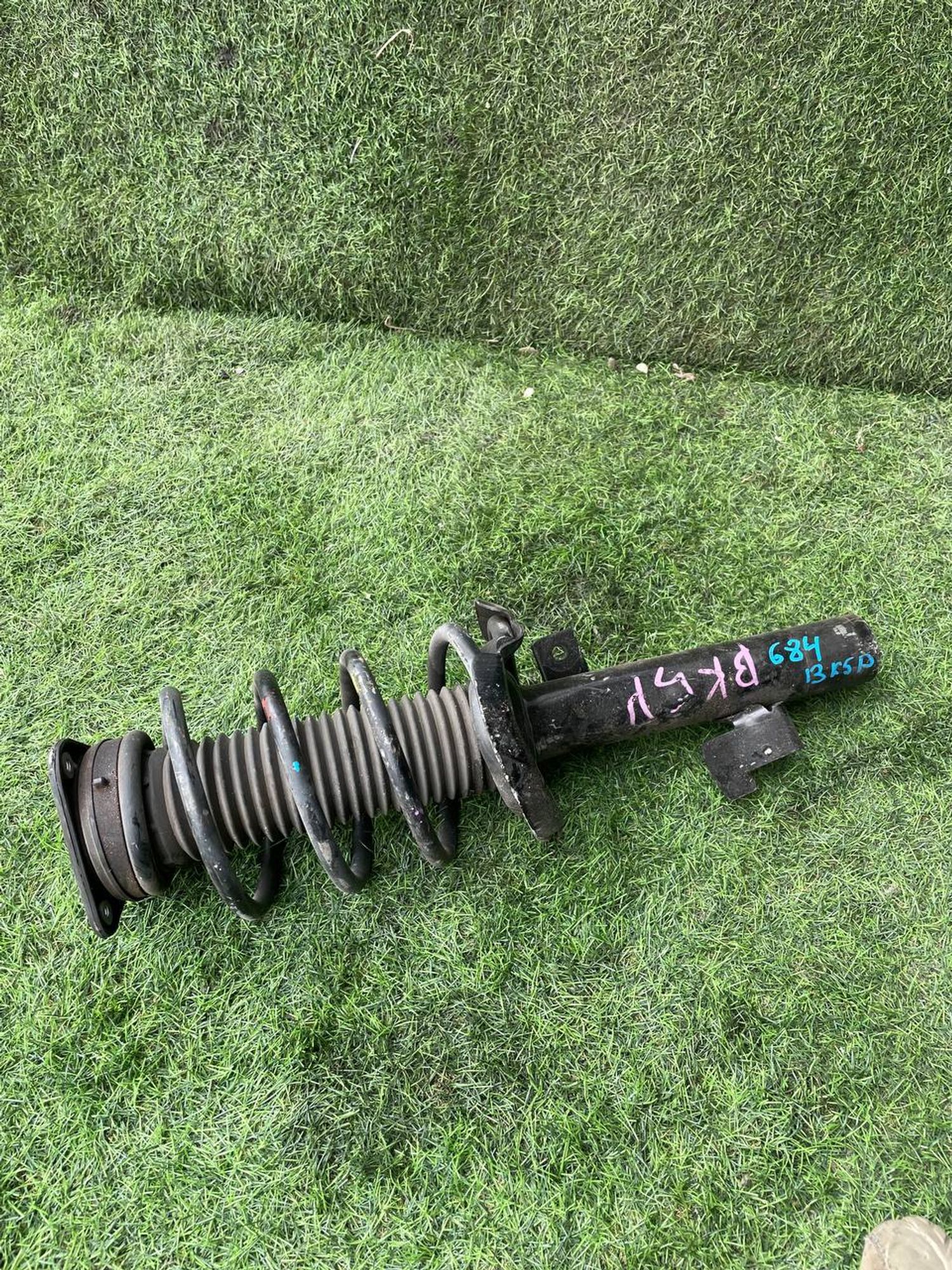 https://ycs.partsauto.market/partsauto-images/thmbs/userImages/772e461030aea93f4dbb6447c0f924d3/part/3cb7ca84-5e0d-425f-a435-1ccf909fddd7_1773815379102.jpg