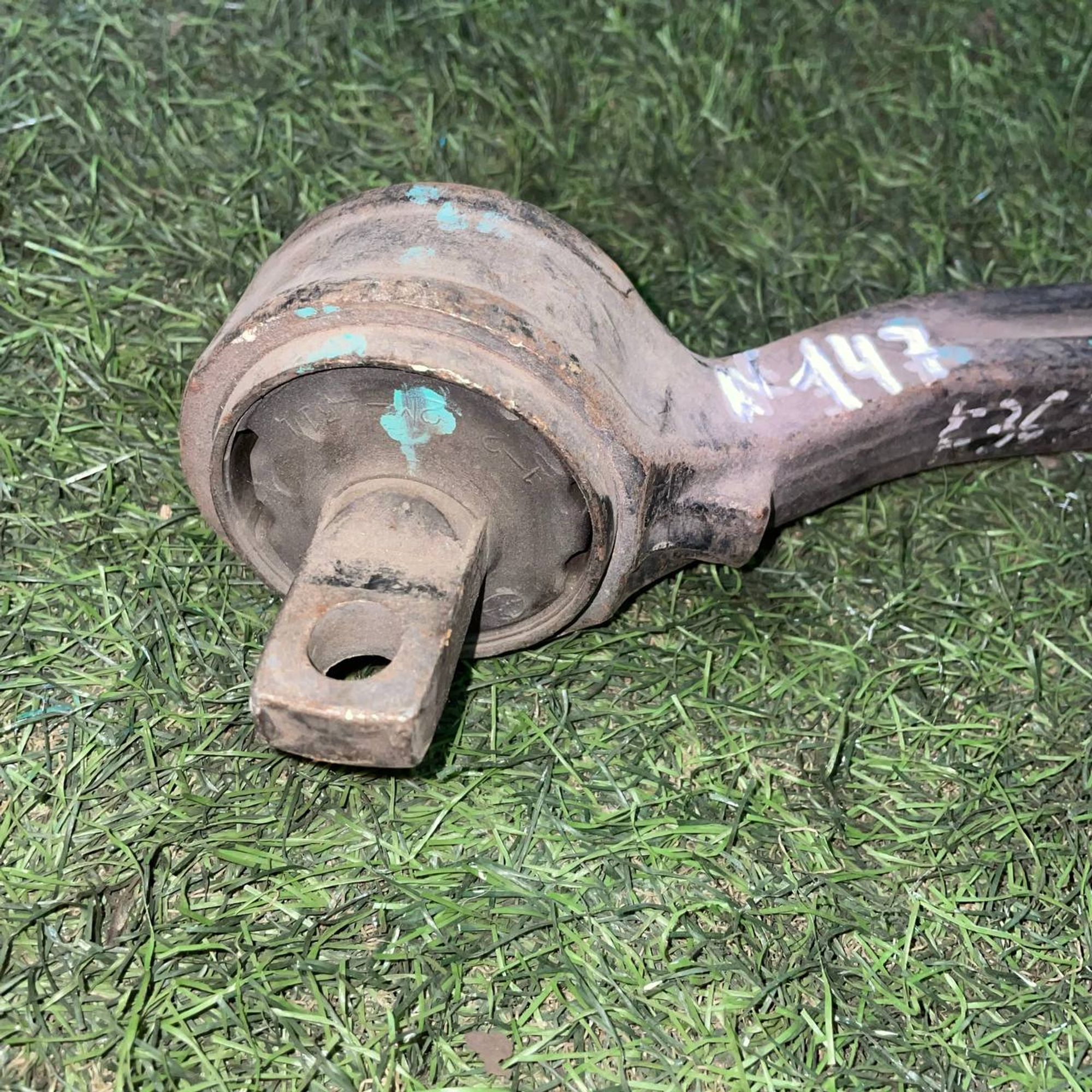 147 Рычаг передний правый нижний MITSUBISHI DIAMANTE F36A, 1 рублей, Невинномысск