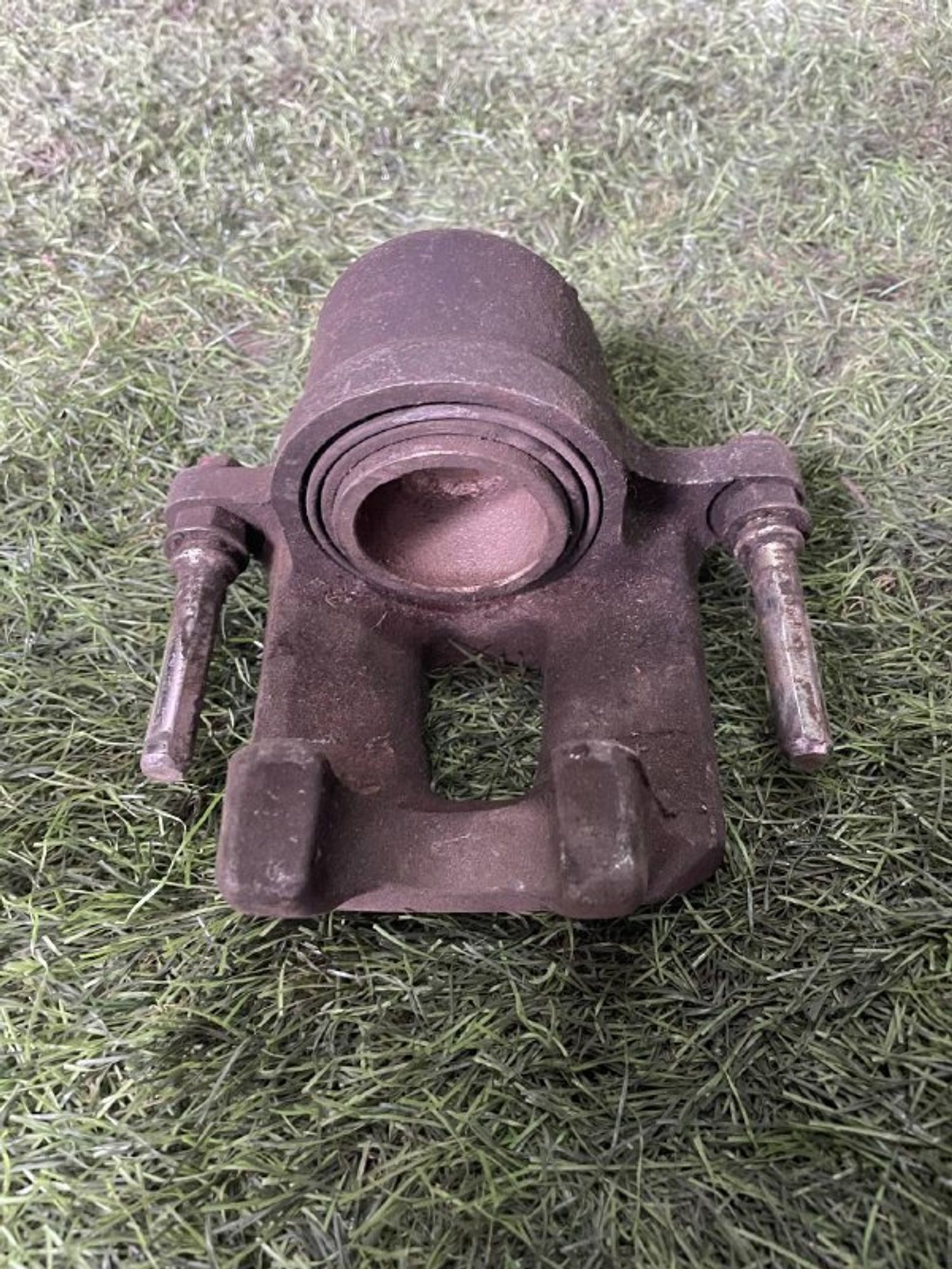 169 Суппорт тормозной передний правый TOYOTA CARINA ST182, 3000 рублей, Невинномысск