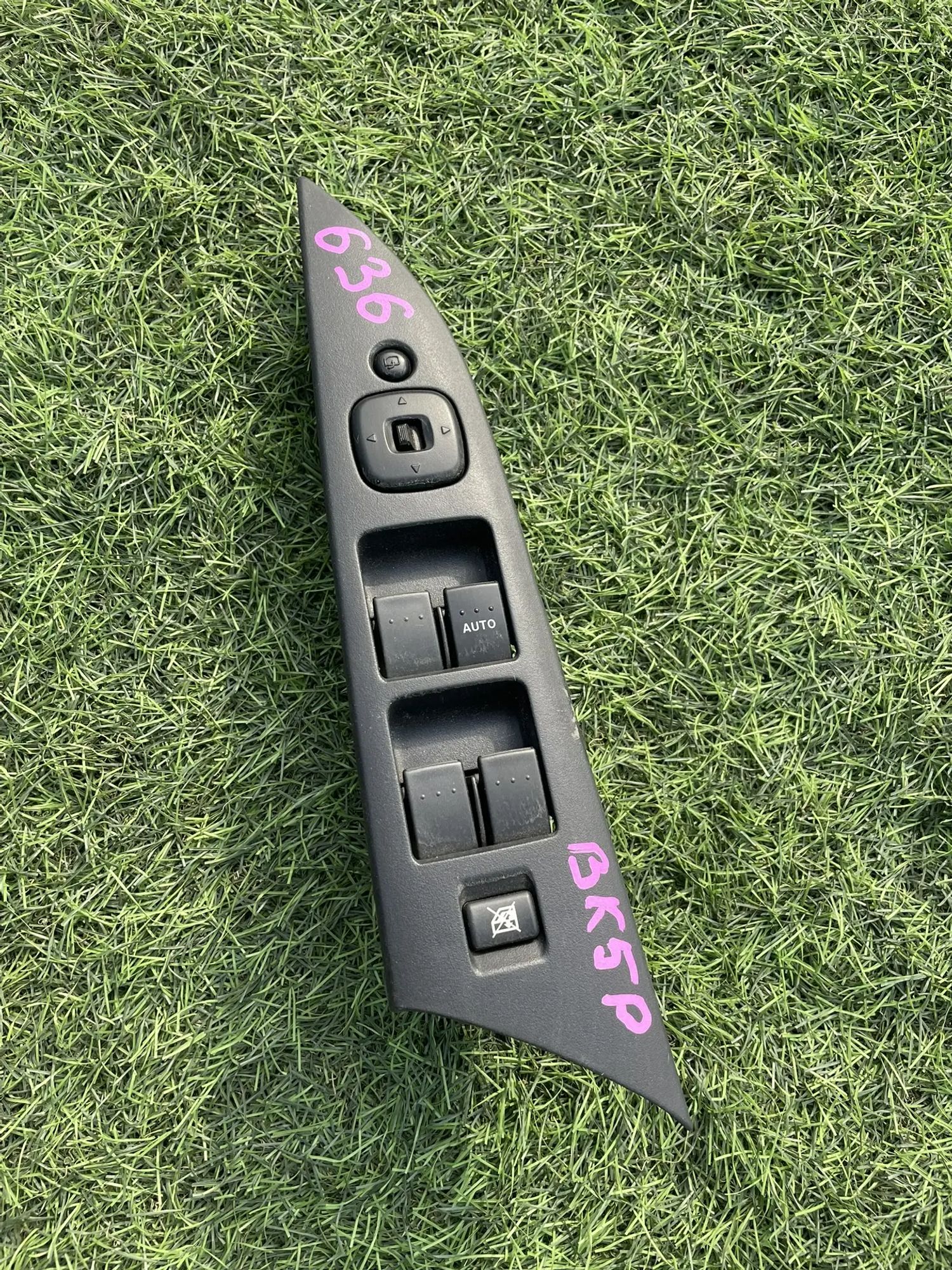https://ycs.partsauto.market/partsauto-images/thmbs/userImages/772e461030aea93f4dbb6447c0f924d3/part/3e96528e-4172-4fb1-a2dc-16b92ce7a752_1775223891139.jpg
