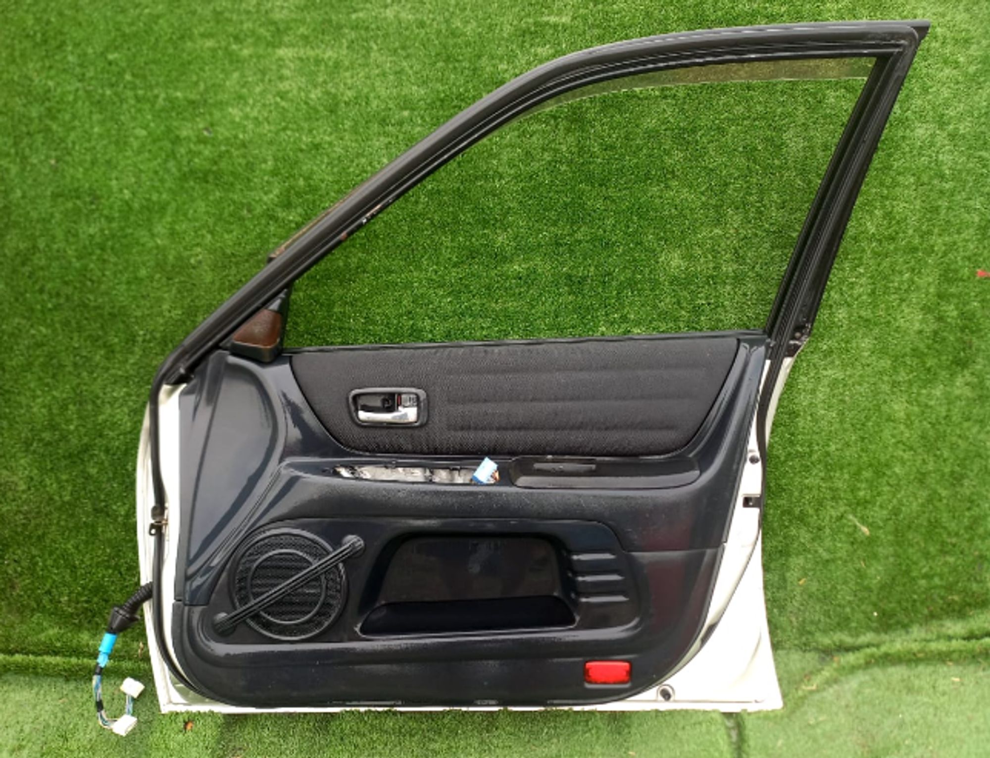 351 дверь на TOYOTA ALTEZZA SXE10, 9500 рублей, Невинномысск