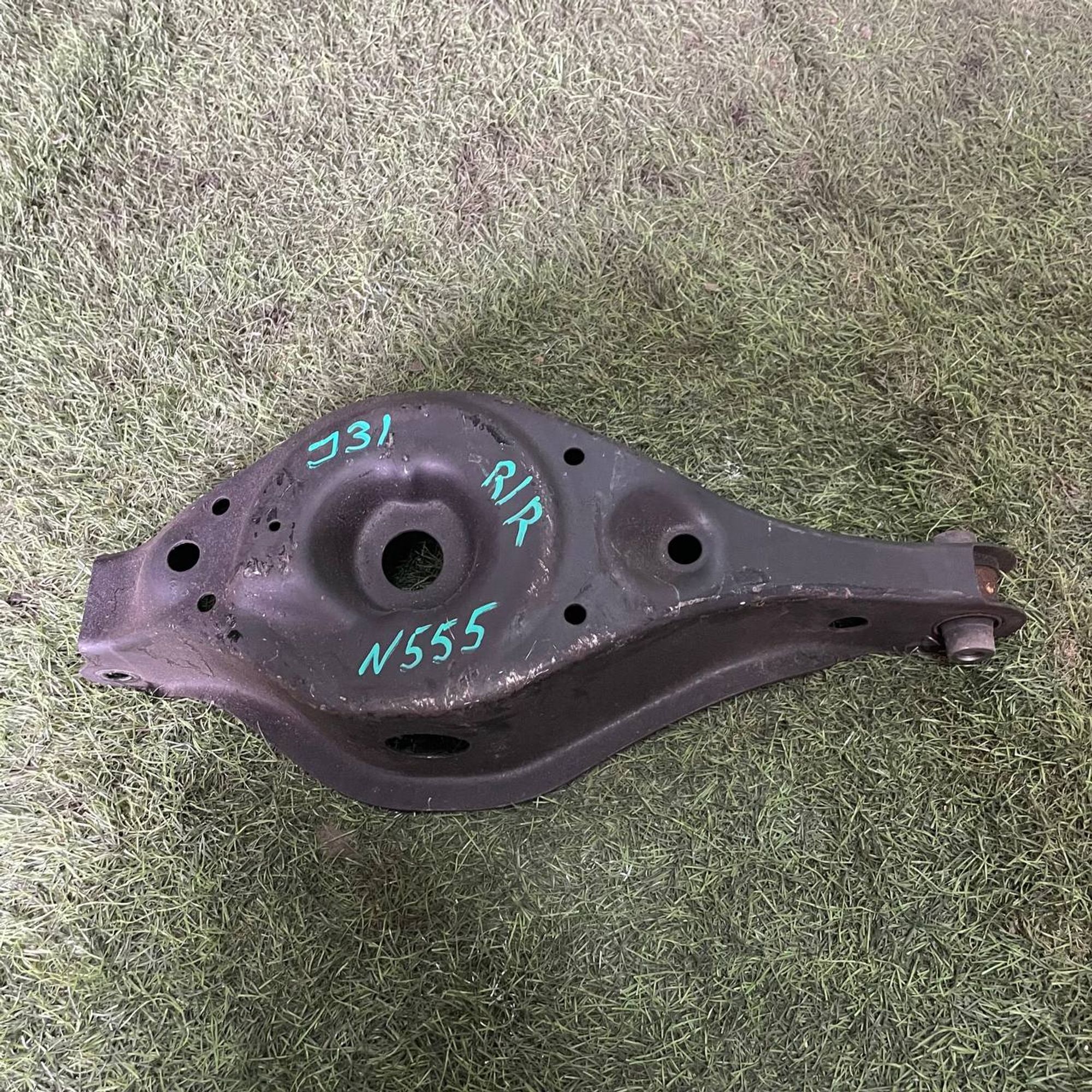 555 Рычаг задний поперечный нижний NISSAN TEANA J31 VQ23DE, 3500 рублей, Невинномысск