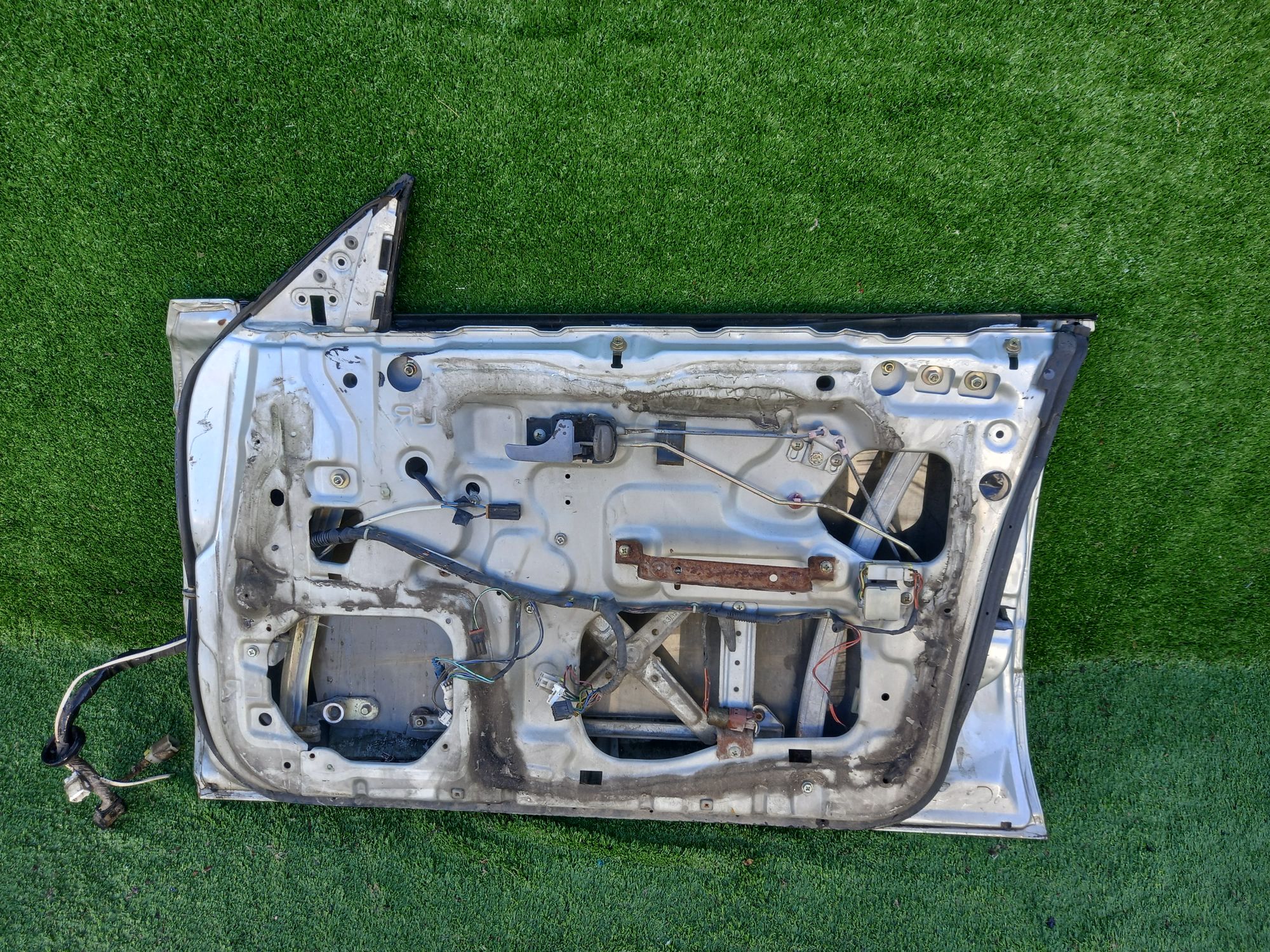 1679 дверь F/R на NISSAN LAUREL HC33, 16500 рублей, Невинномысск