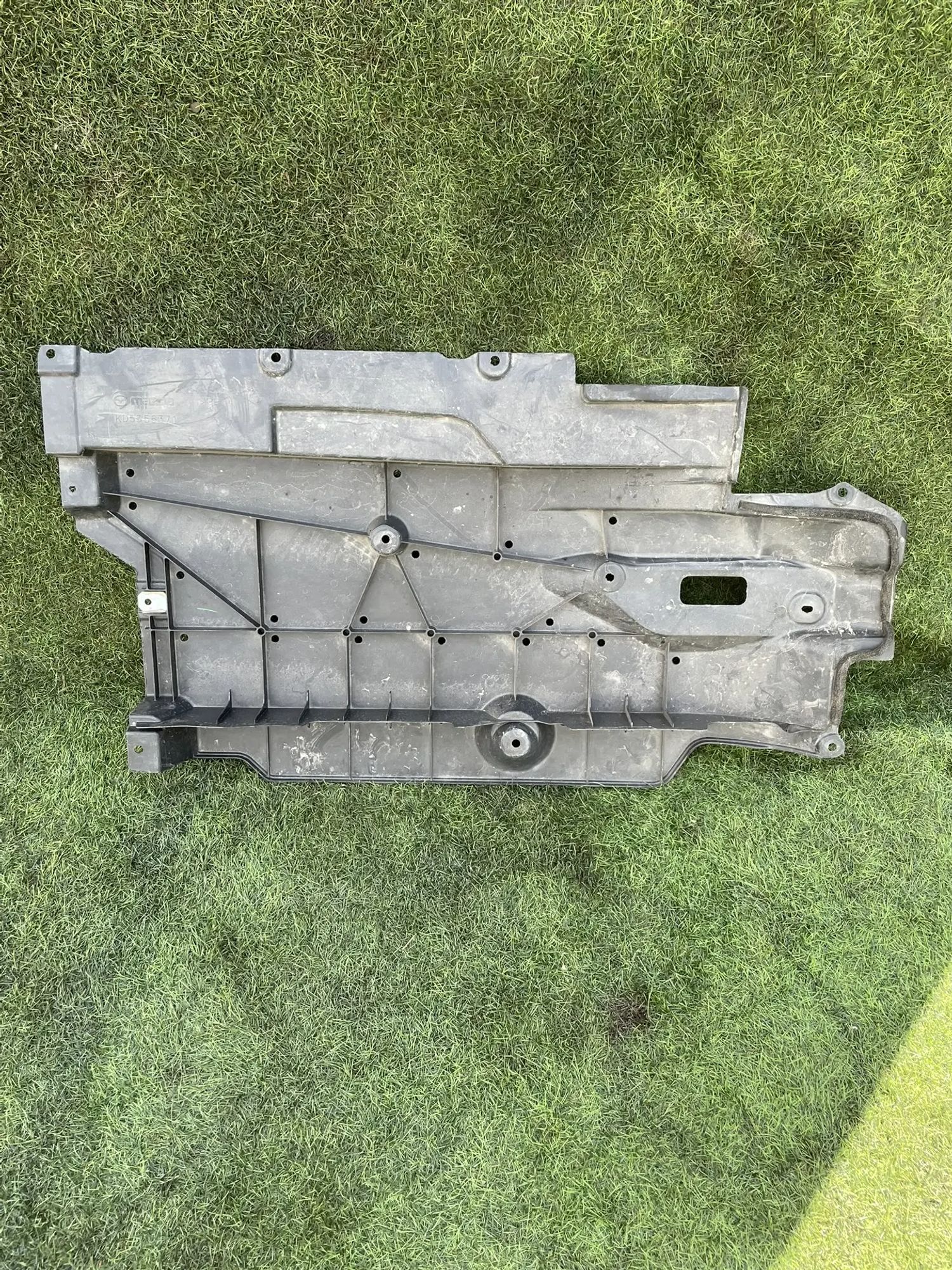 https://ycs.partsauto.market/partsauto-images/thmbs/userImages/772e461030aea93f4dbb6447c0f924d3/part/3f98741d-36db-4a3d-bd25-b9c17ec5e488_1775223362719.jpg