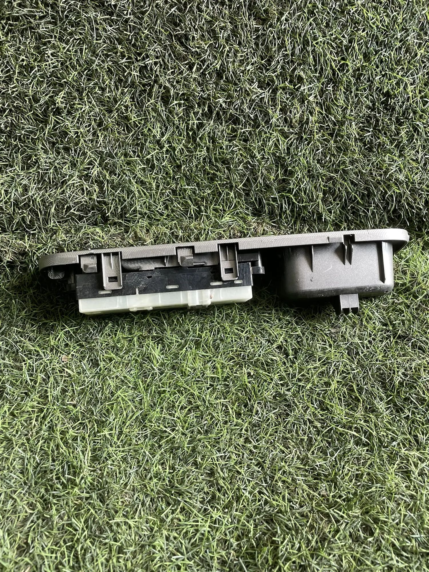 https://ycs.partsauto.market/partsauto-images/thmbs/userImages/772e461030aea93f4dbb6447c0f924d3/part/3fdf4527-c793-46bb-bbc1-7e8d38d143d9_1778674833638.jpg