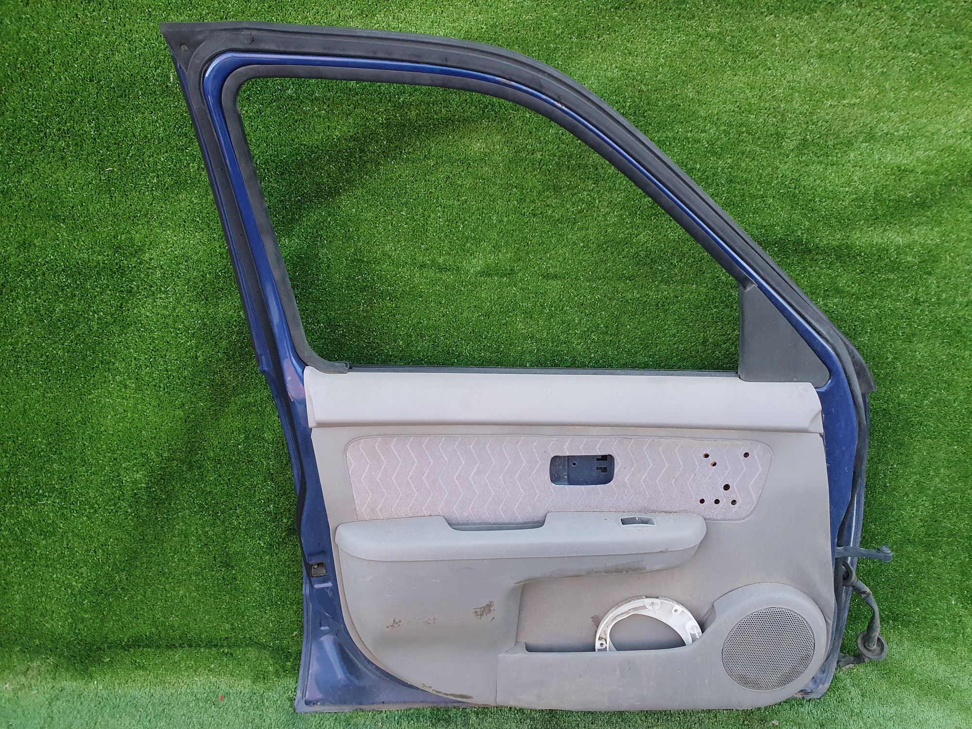 1333 дверь на NISSAN CUBE Z10, 9500 рублей, Невинномысск