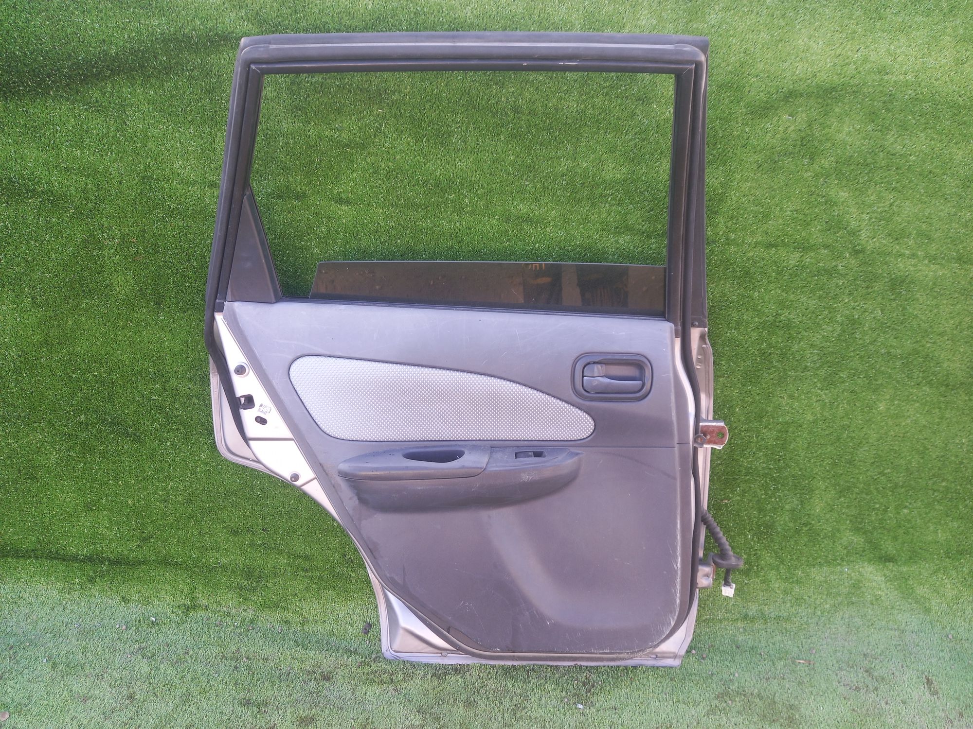 596 дверь на NISSAN WINGROAD Y11, 9500 рублей, Невинномысск