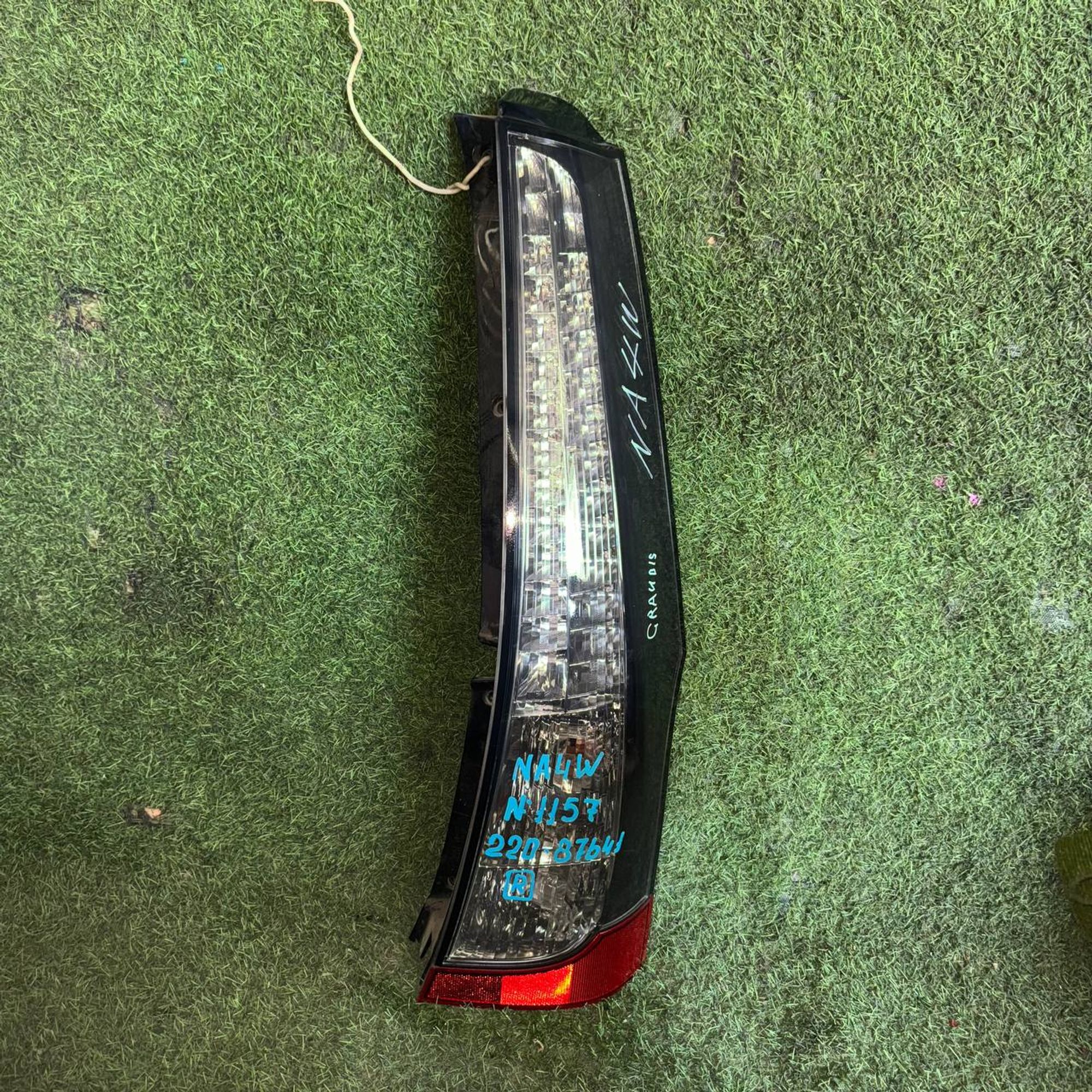 1157 Фонарь задний правый MITSUBISHI GRANDIS NA4W, 7500 рублей, Невинномысск