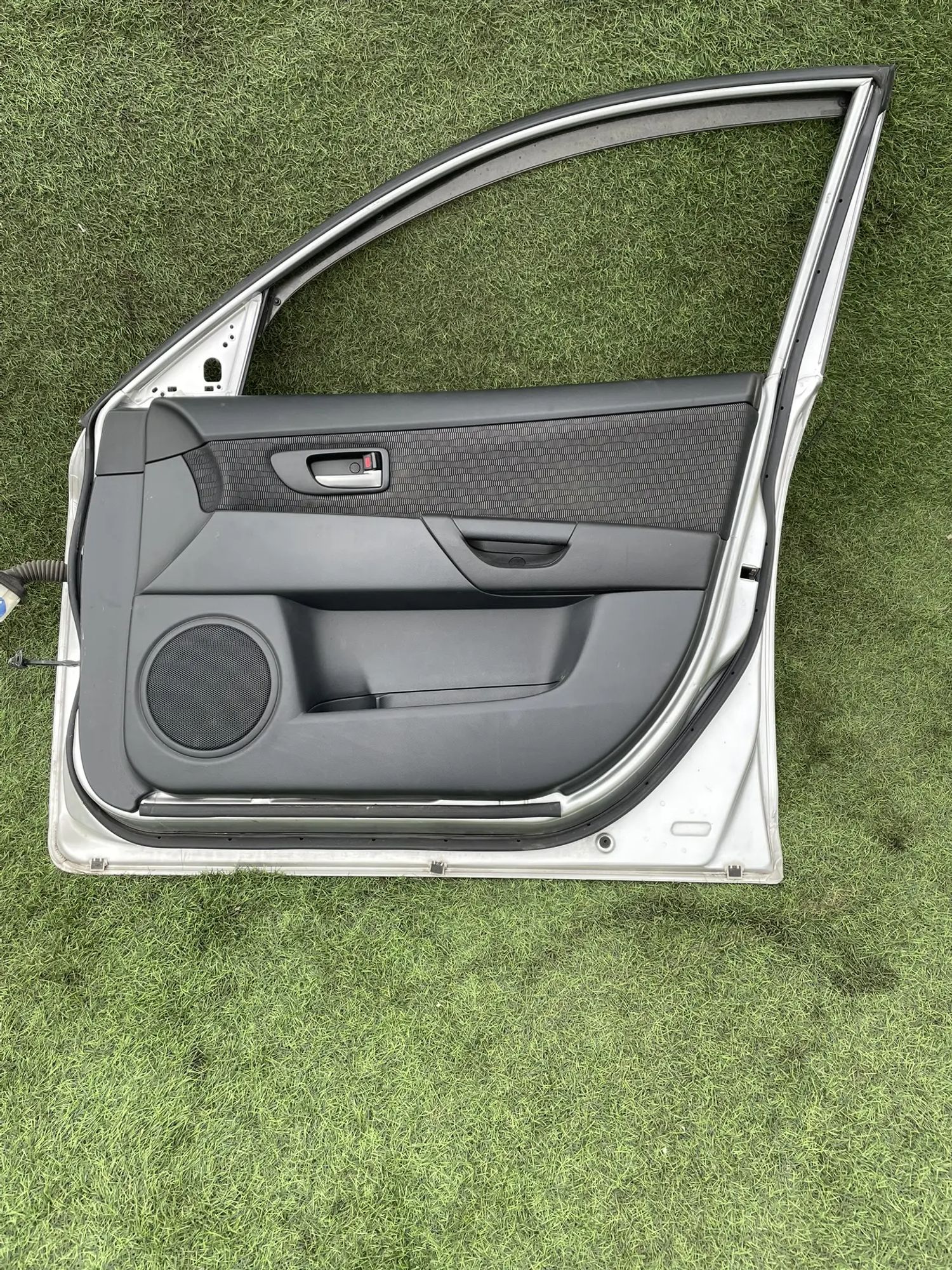 4027 Дверь передняя правая Mazda Axela BK5P ZY 2006, 13500 рублей, Невинномысск