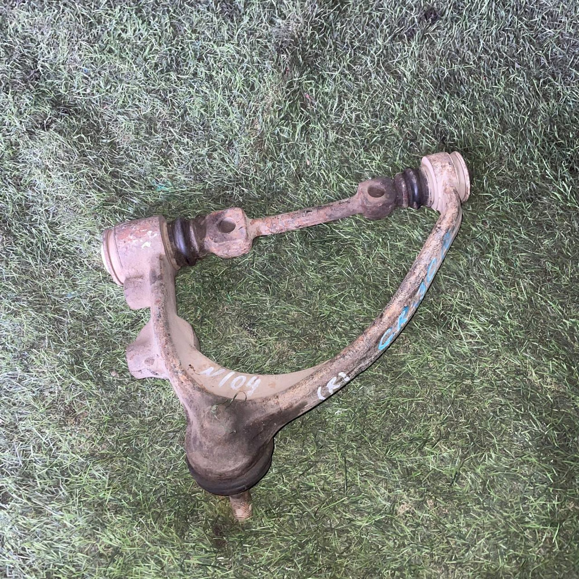 104 Рычаг передний правый верхний TOYOTA TOWN ACE CR30, 1 рублей, Невинномысск