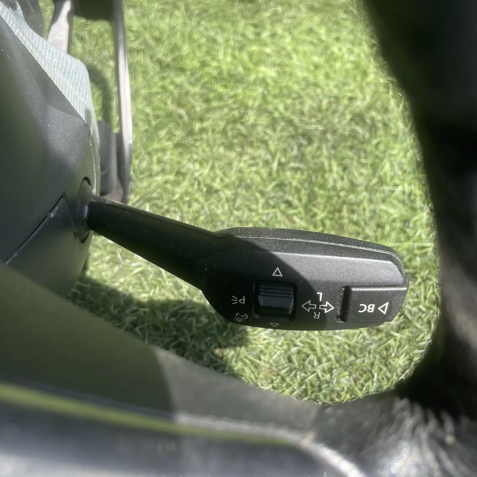 https://ycs.partsauto.market/partsauto-images/thmbs/userImages/772e461030aea93f4dbb6447c0f924d3/part/41e3fe01-d127-44da-9b11-e0538af513af_1776750992987.jpg