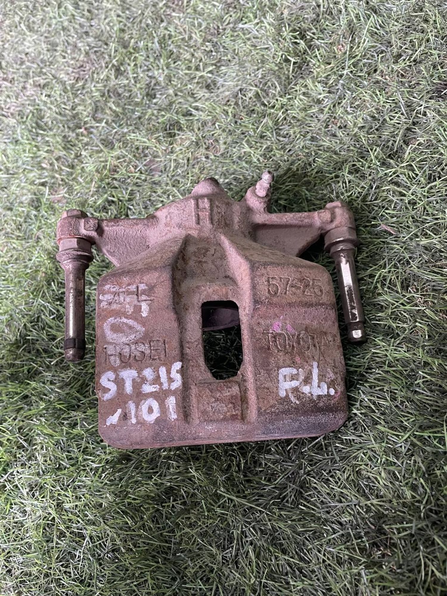 101 Суппорт тормозной передний левый TOYOTA CALDINA ST215, 3000 рублей, Невинномысск