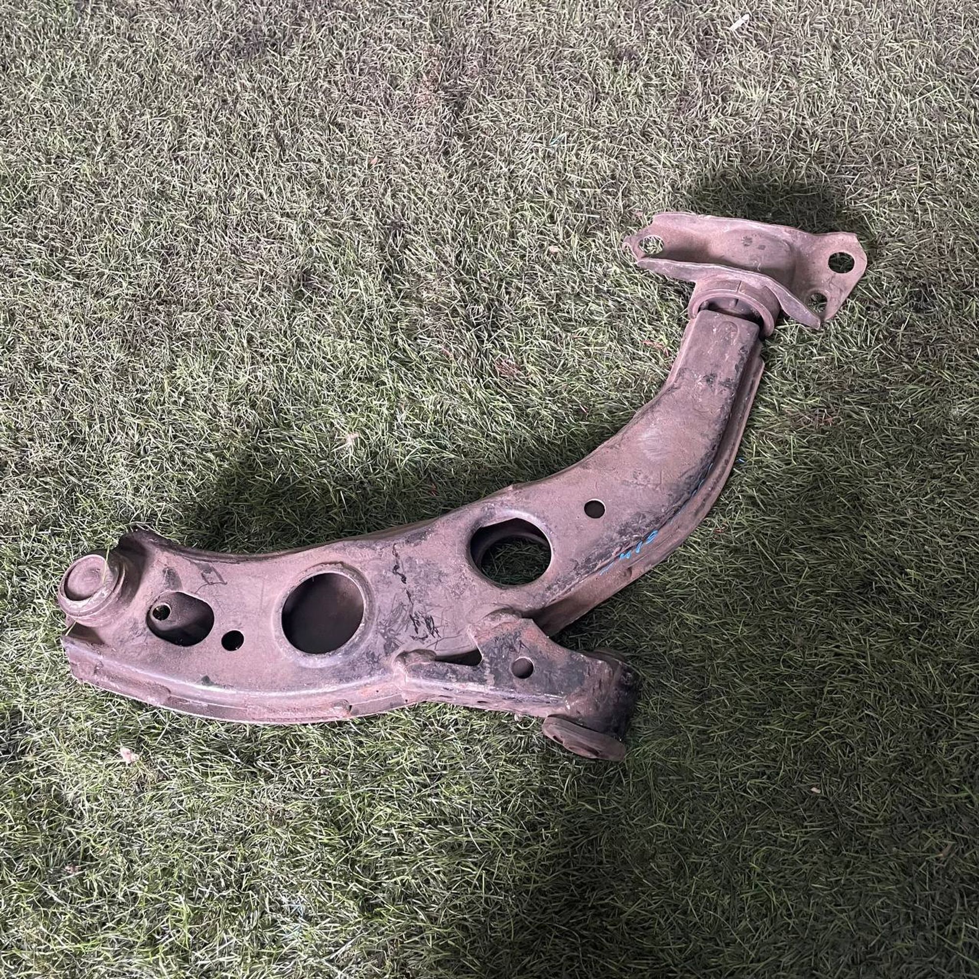 418 Рычаг передний левый нижний MAZDA 626, 3000 рублей, Невинномысск