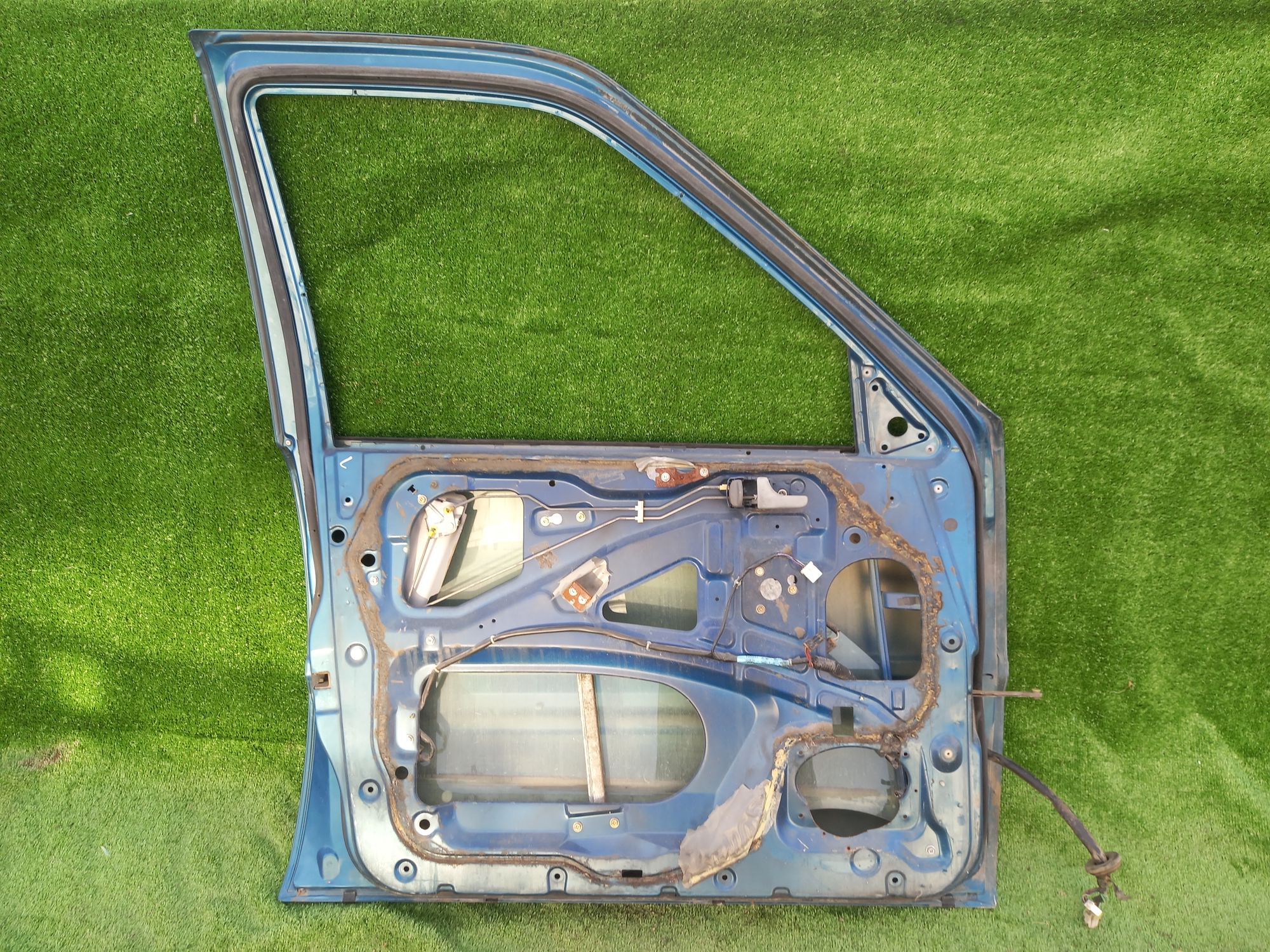 593 дверь на NISSAN MISTRAL R20, 4500 рублей, Невинномысск