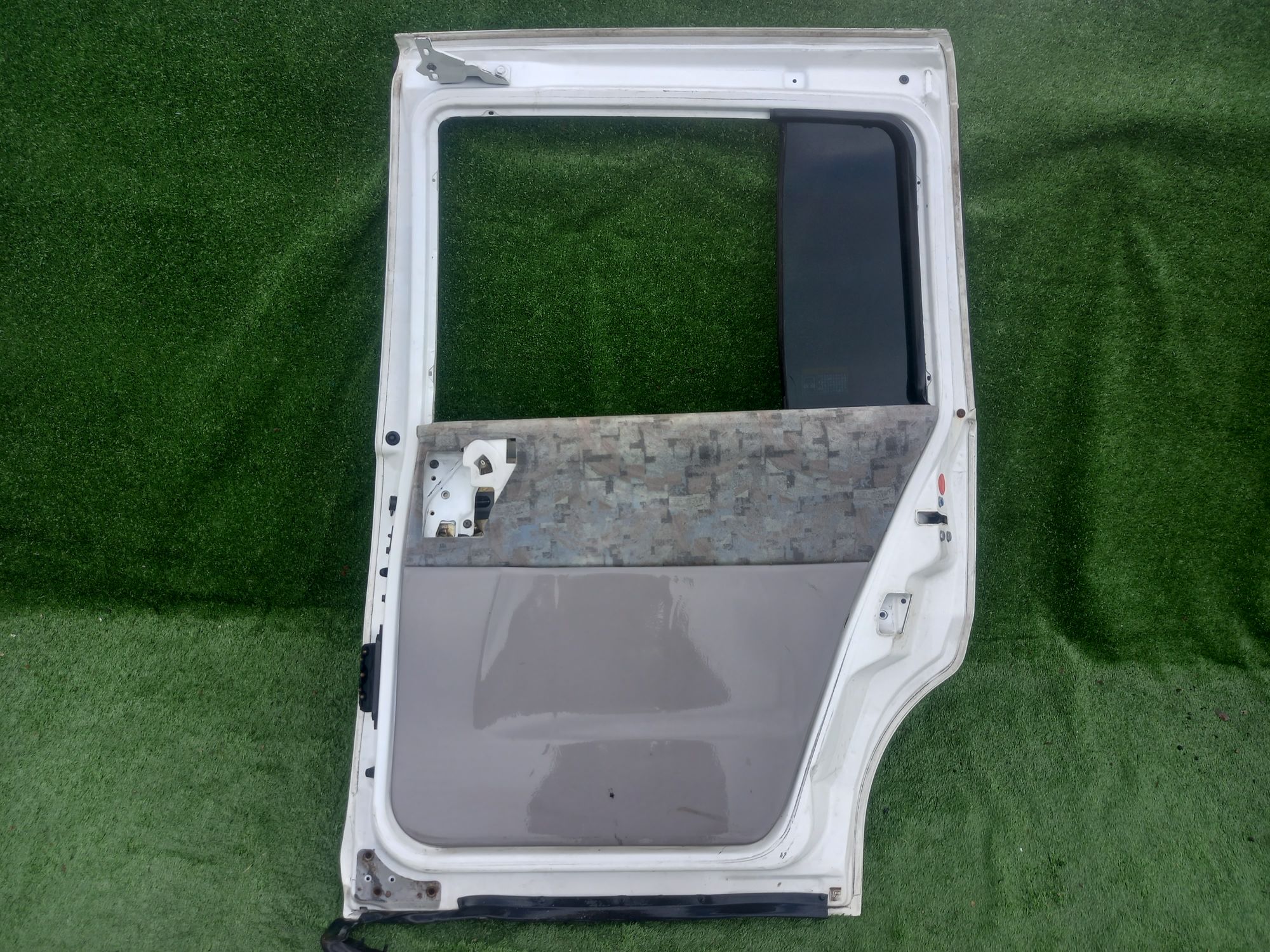 1993 дверь на NISSAN LIBERTY PM12, 11500 рублей, Невинномысск