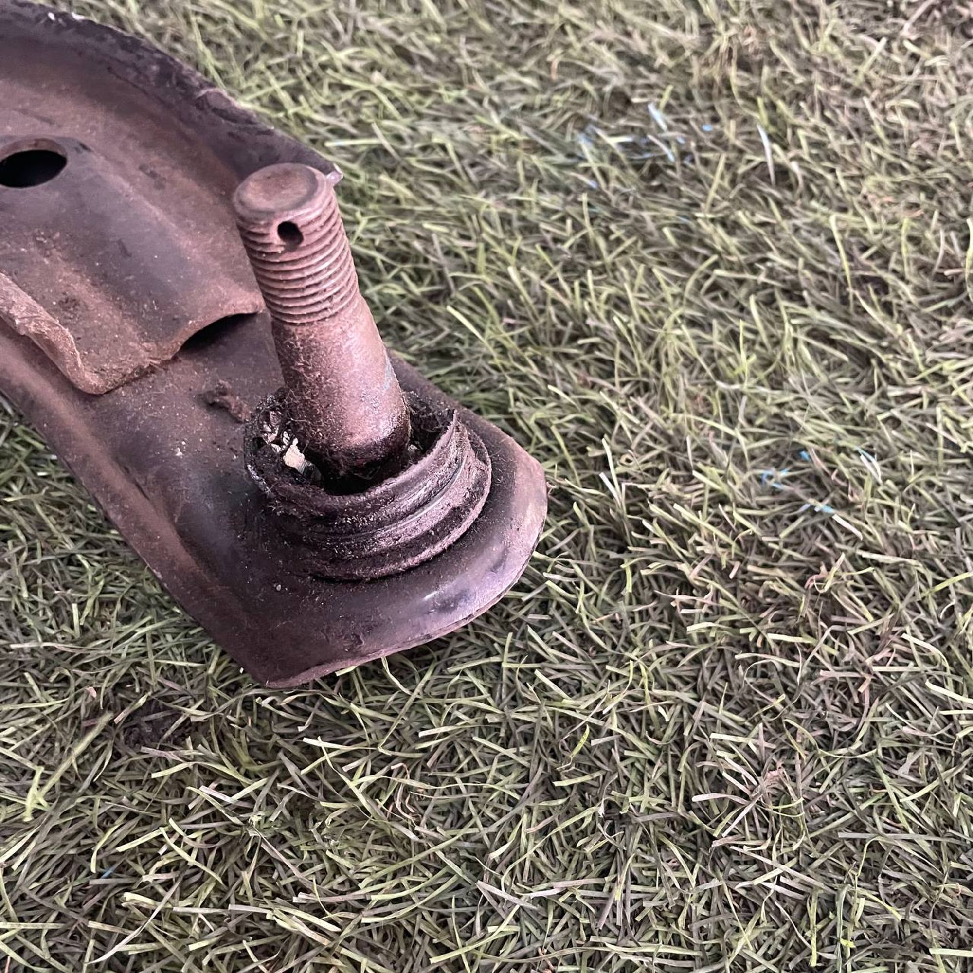 329 Рычаг передний правый нижний NISSAN BLUEBIRD U14, 3500 рублей, Невинномысск