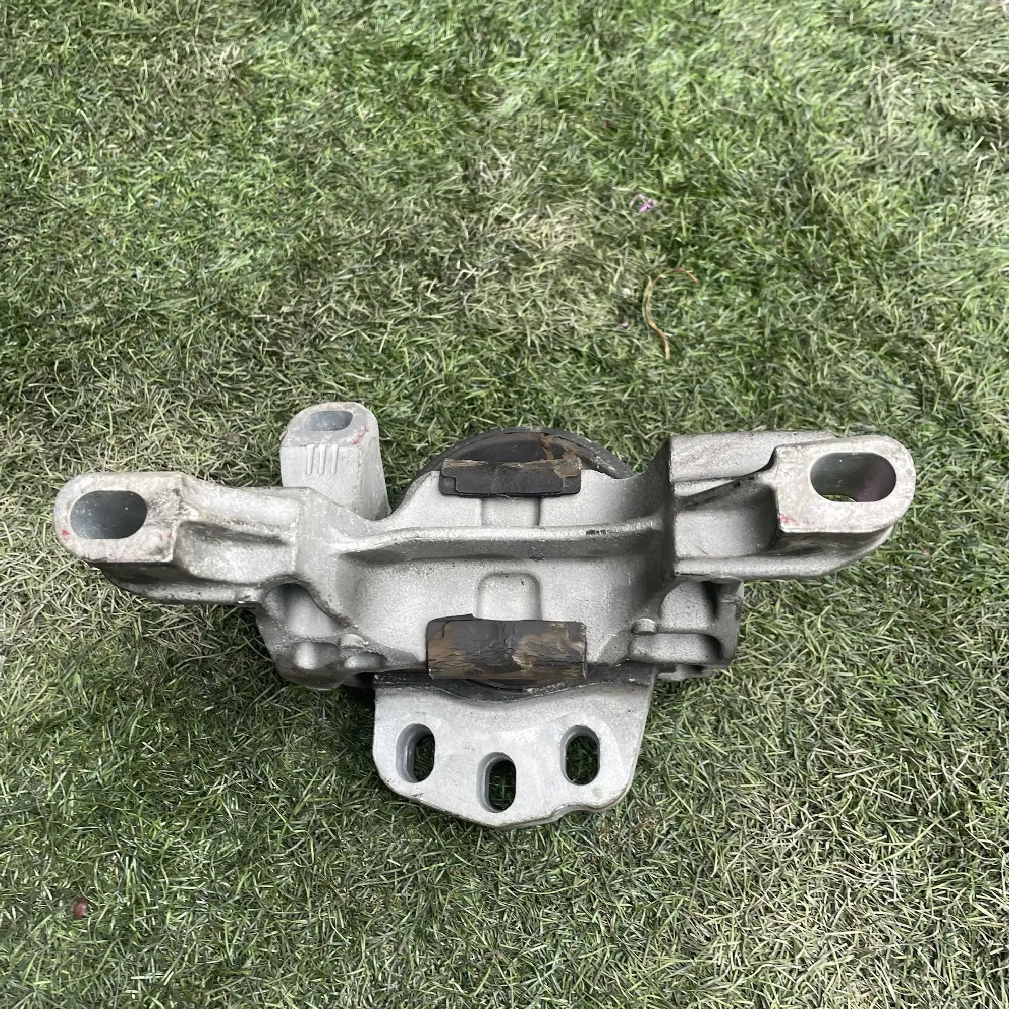 https://ycs.partsauto.market/partsauto-images/thmbs/userImages/772e461030aea93f4dbb6447c0f924d3/part/44b784c1-c9fc-411d-81be-77b244948786_1779188974315.jpg
