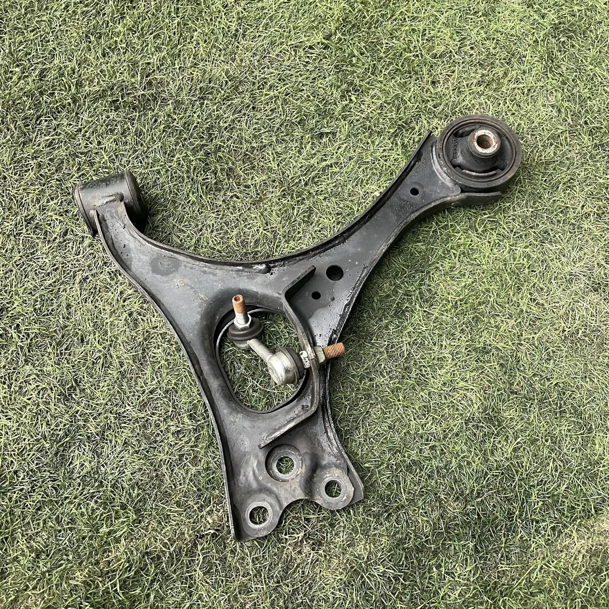 https://ycs.partsauto.market/partsauto-images/thmbs/userImages/772e461030aea93f4dbb6447c0f924d3/part/44c9d09d-1afb-433f-bc77-a9012a4f5796_1779196940988.jpg