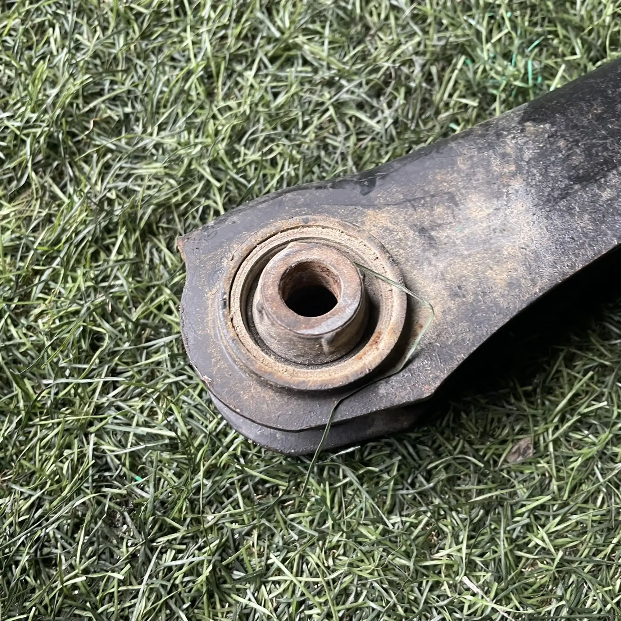 https://ycs.partsauto.market/partsauto-images/thmbs/userImages/772e461030aea93f4dbb6447c0f924d3/part/45a216bf-ea09-4f6d-9c83-d08dcd12643a_1776935928139.jpg