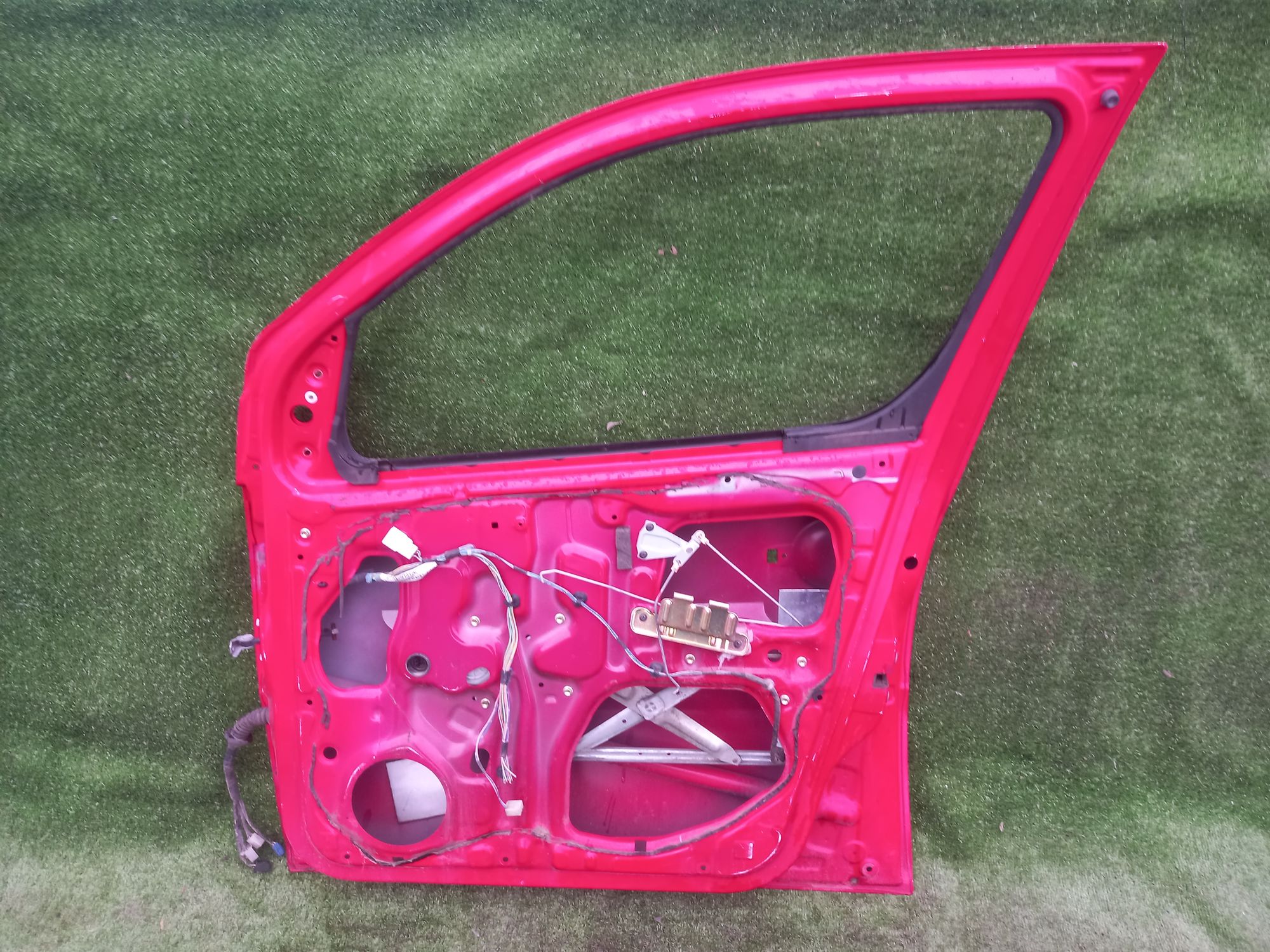 1310 дверь на DAIHATSU YRV M201G, 7000 рублей, Невинномысск