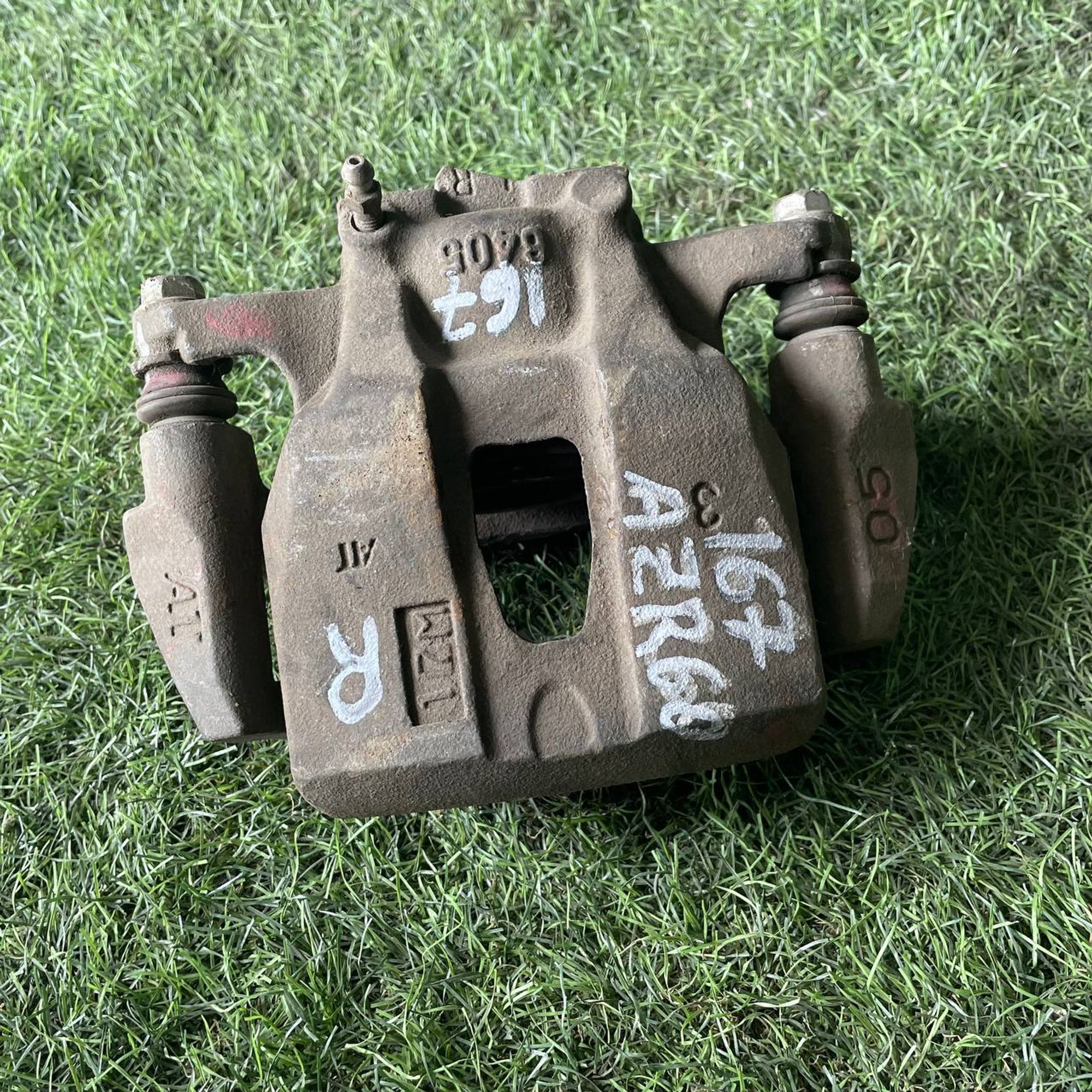 167 Суппорт тормозной передний правый TOYOTA VOXY AZR60, 3000 рублей, Невинномысск