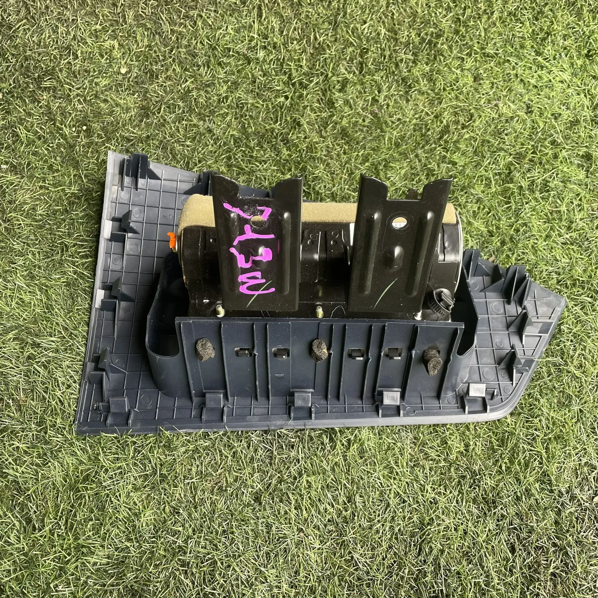 https://ycs.partsauto.market/partsauto-images/thmbs/userImages/772e461030aea93f4dbb6447c0f924d3/part/471245ad-e177-4de5-980b-57831a82fe88_1776665181758.jpg