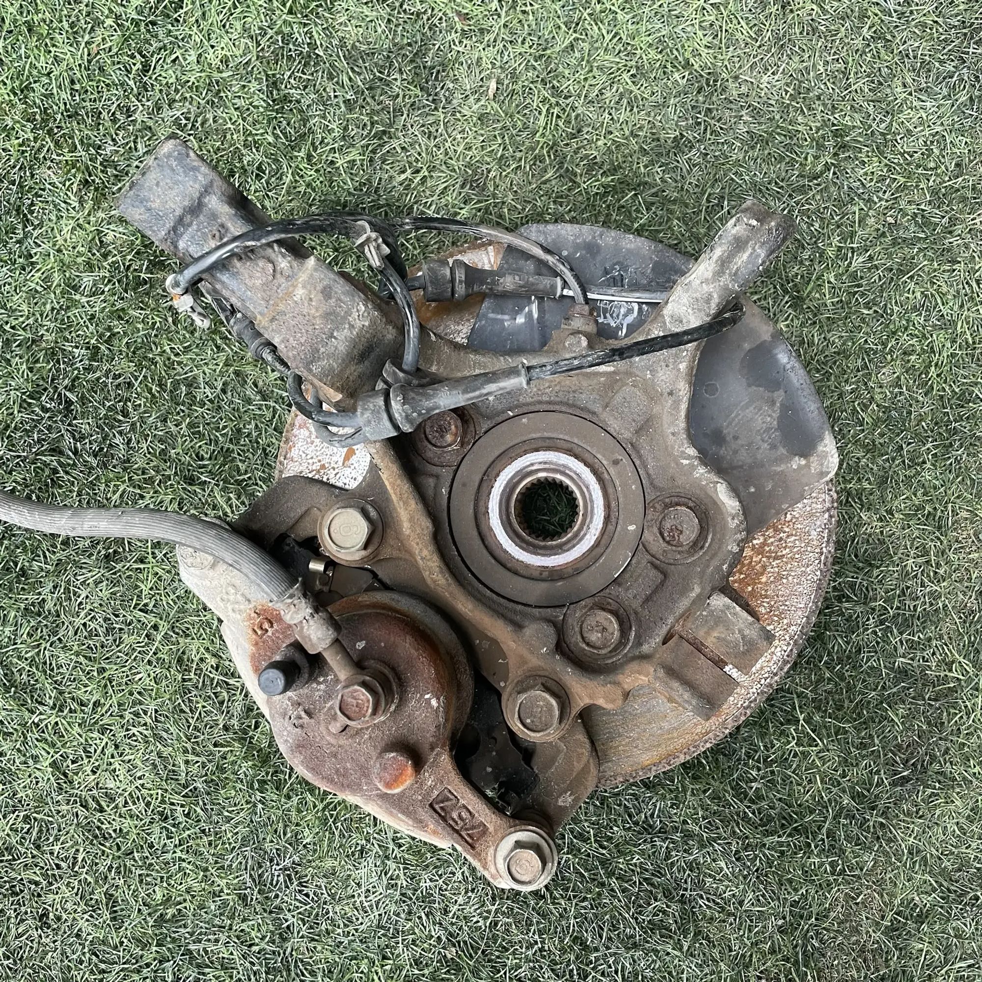 https://ycs.partsauto.market/partsauto-images/thmbs/userImages/772e461030aea93f4dbb6447c0f924d3/part/4750801c-d38f-4e84-8fee-15eb00797da6_1779262577392.jpg