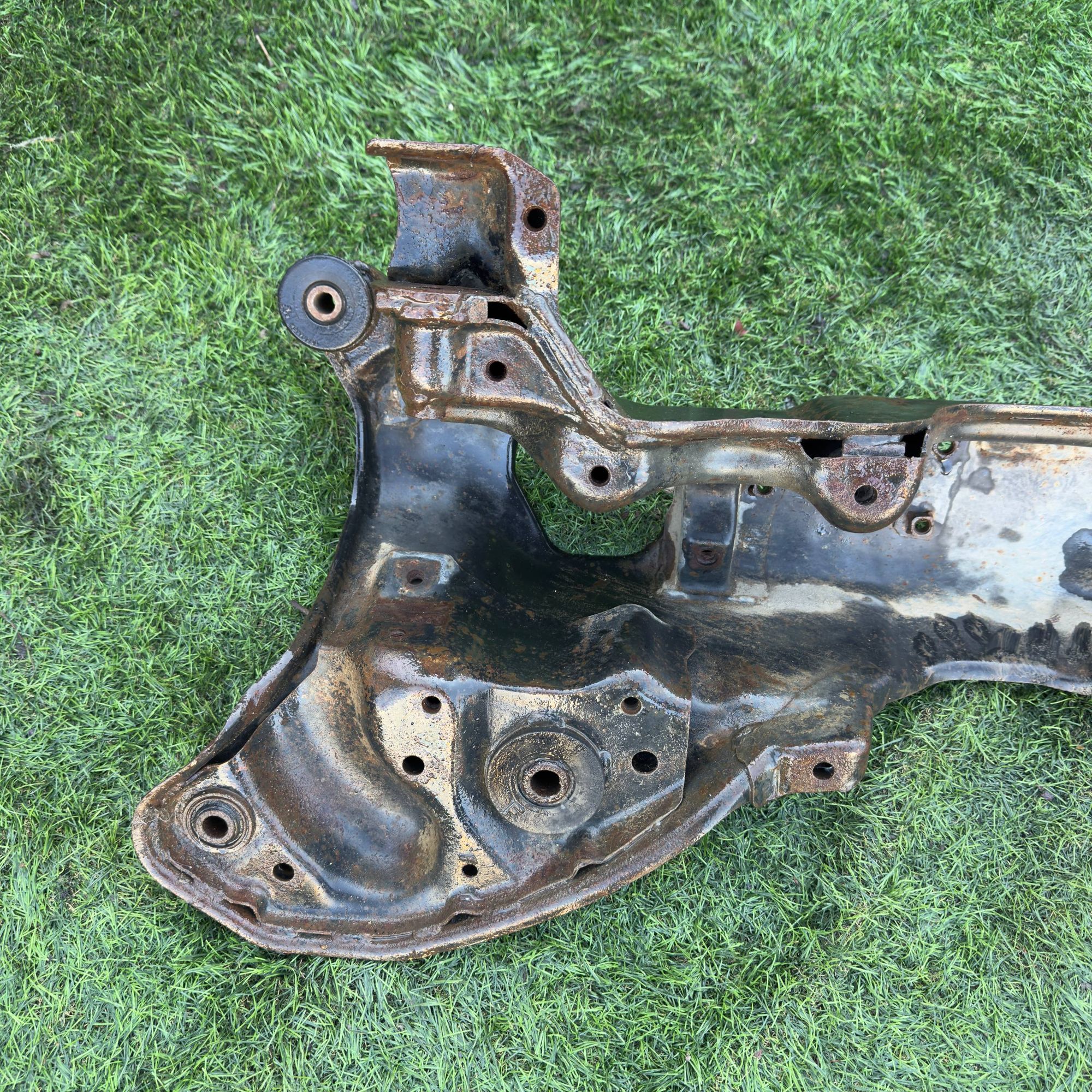 174 Подрамник передний MITSUBISHI GALANT E54A, 5000 рублей, Невинномысск