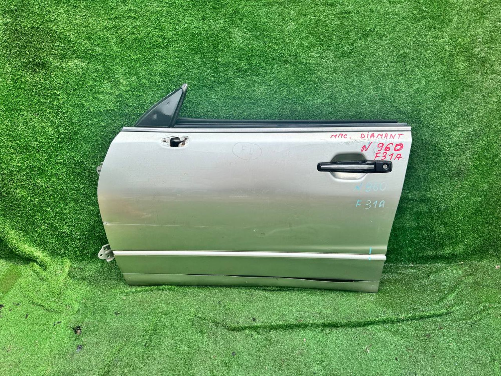 960 дверь на MITSUBISHI DIAMANTE F31A, 8000 рублей, Невинномысск