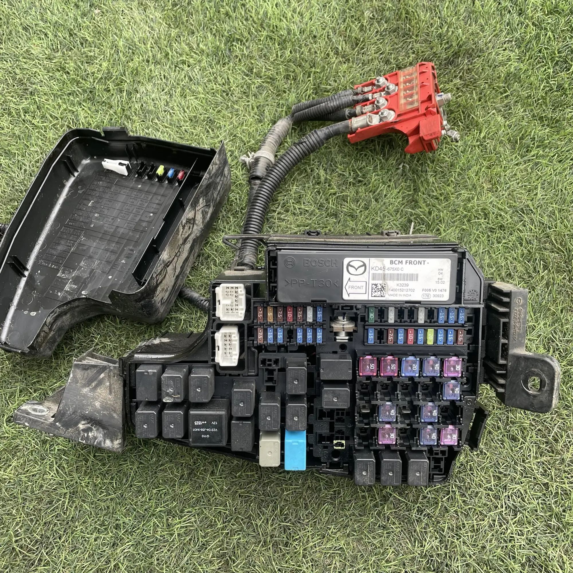 https://ycs.partsauto.market/partsauto-images/thmbs/userImages/772e461030aea93f4dbb6447c0f924d3/part/48efe398-cb0b-4fb1-965b-8d0e3b08e718_1779103114715.jpg