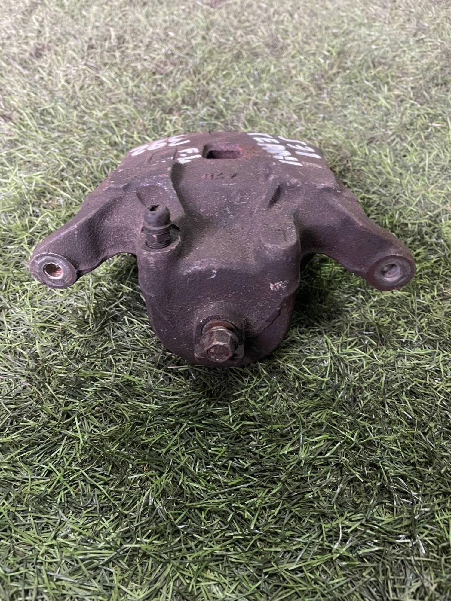 392 Суппорт тормозной передний левый NISSAN PRESAGE TU31, 3000 рублей, Невинномысск